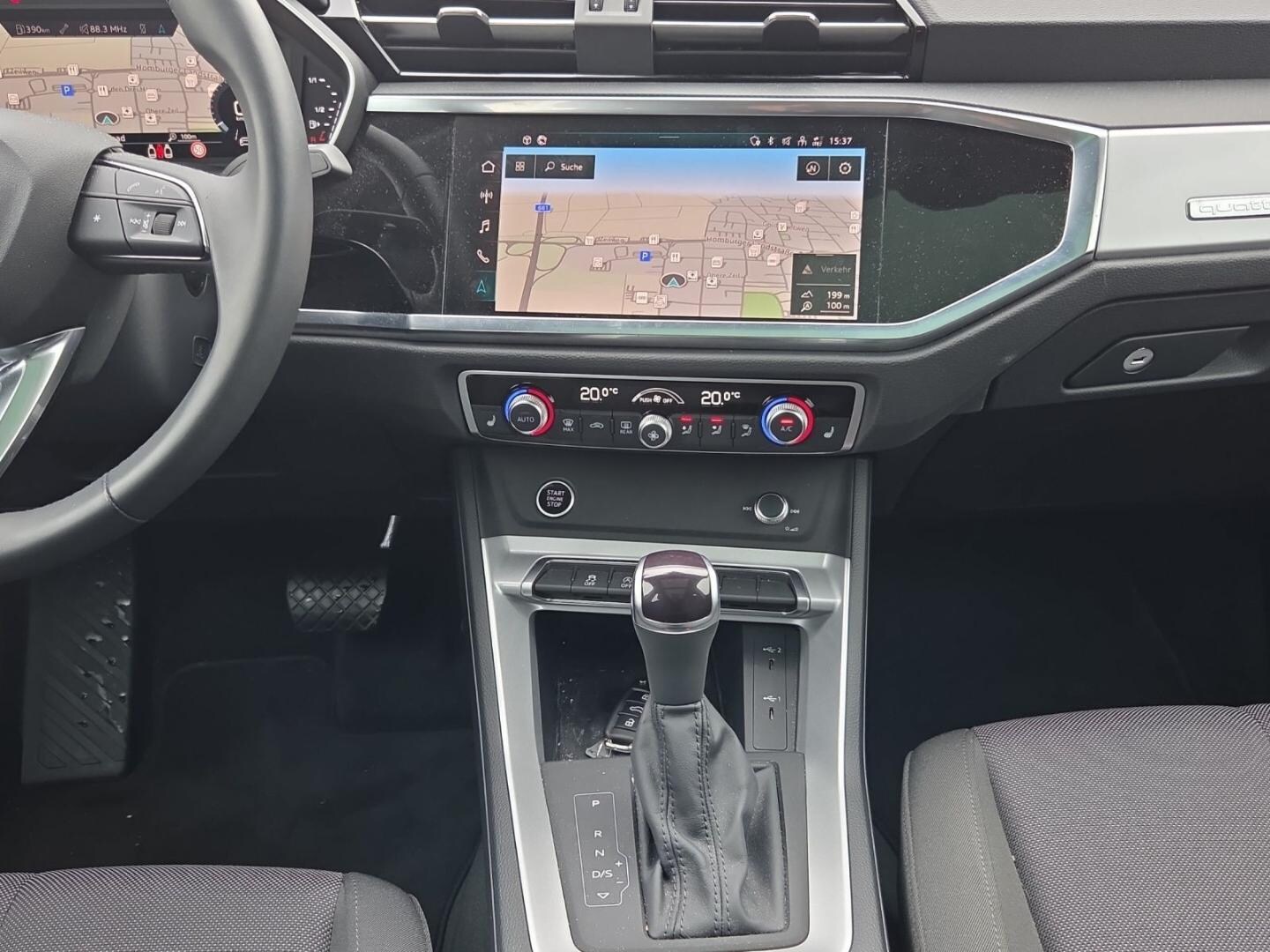 Bild über Audi Q3 advanced 40 TFSI quattro S tronic - für weitere Informationen kontaktieren Sie den Audi Partner