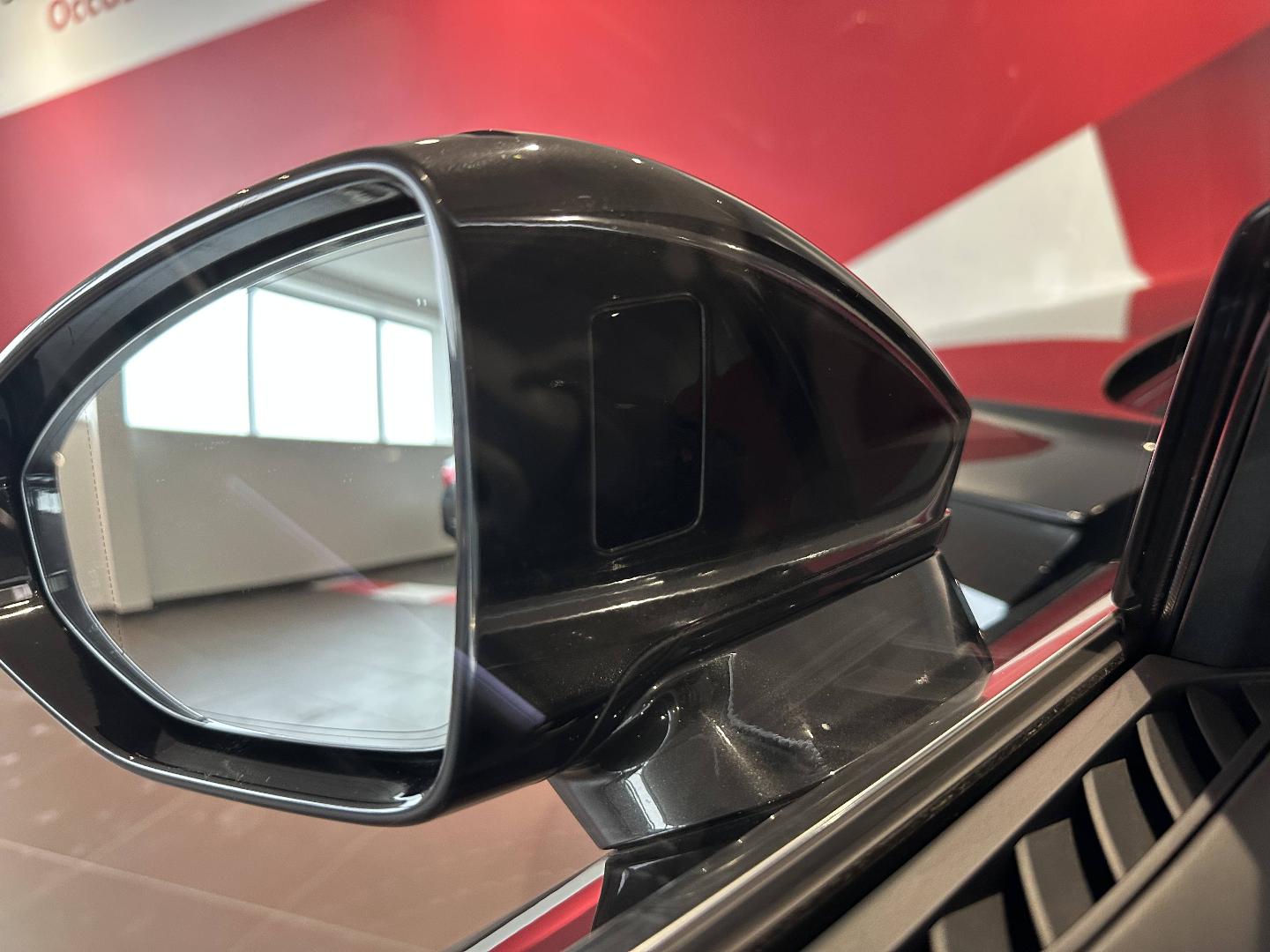 Image about Audi A8 L TFSI e Avus Extended 60 TFSI e quattro 330 kW (449 ch) tiptronic