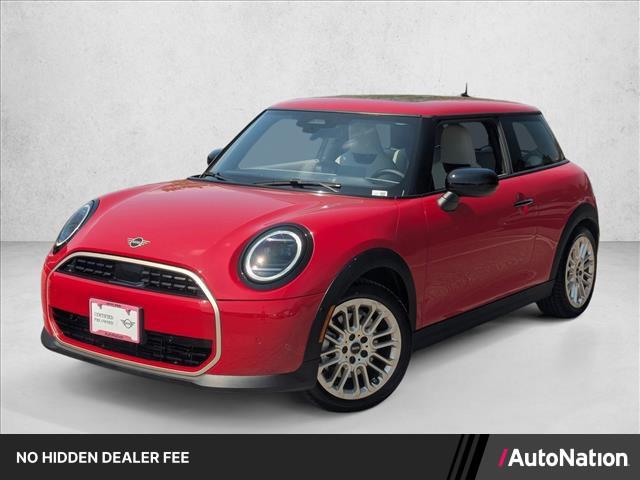 2025 MINI Hardtop Cooper's photo
