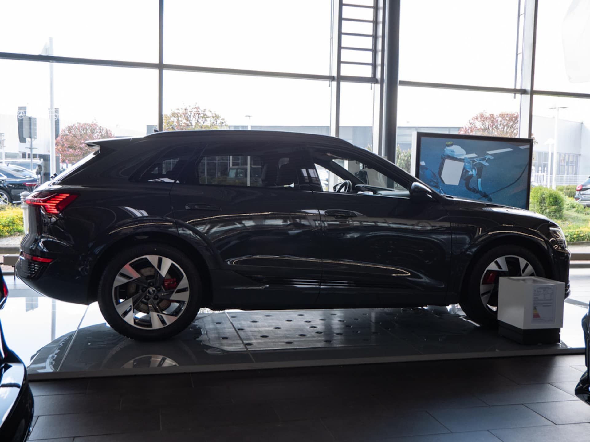 Audi Q8 e-tron S line