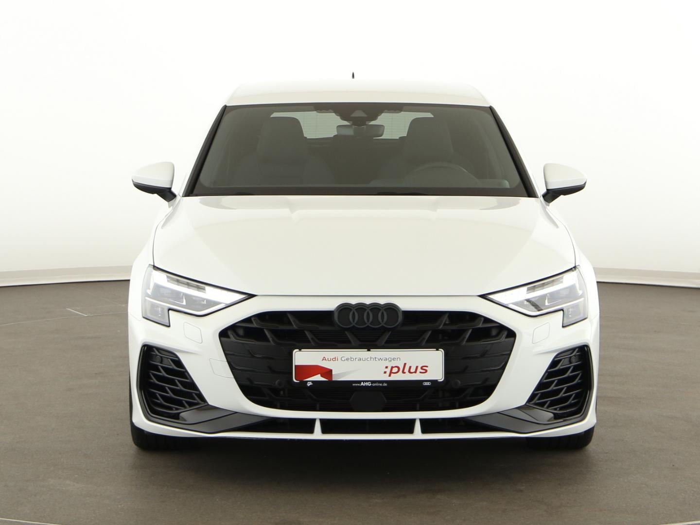 Bild über Audi S3 Sportback TFSI quattro S tronic - für weitere Informationen kontaktieren Sie den Audi Partner