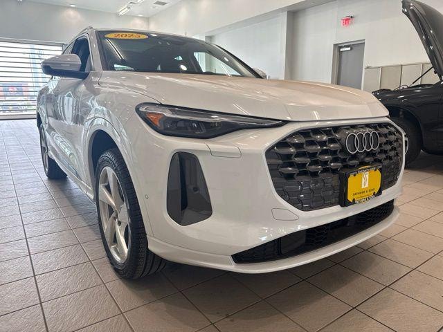 Photo of 2025 Audi Q5