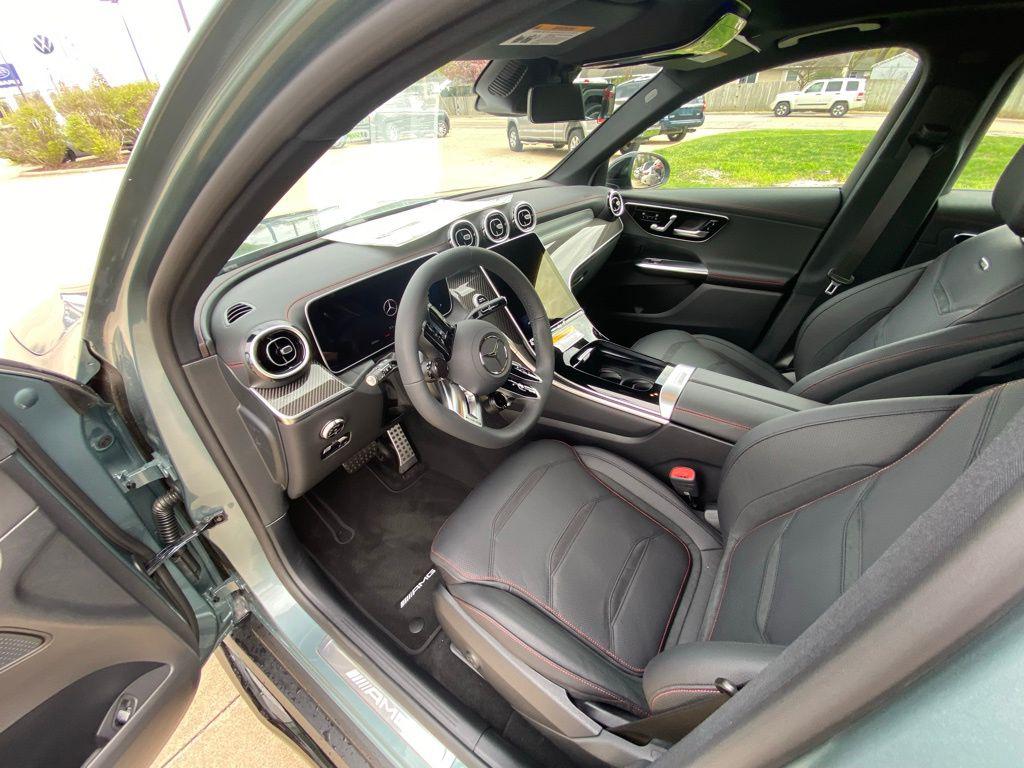 2025 Mercedes-Benz GLC AMG GLC43 - Photo 11