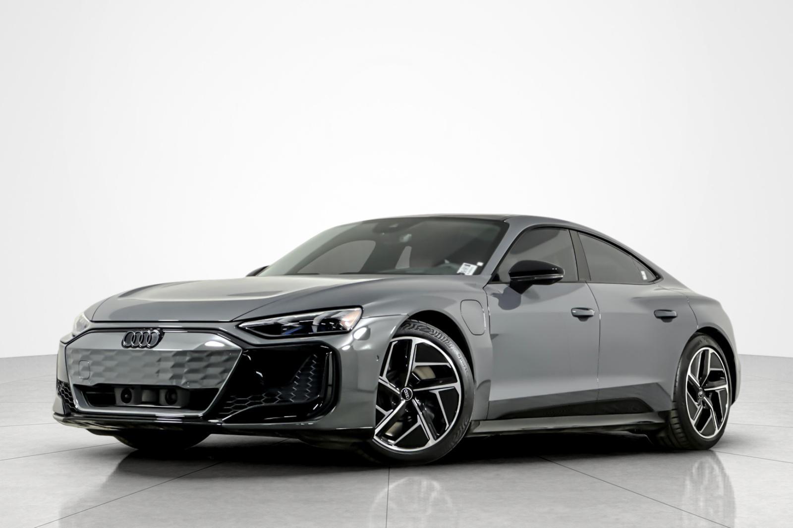 2025 Audi RS e-tron GT -'s photo