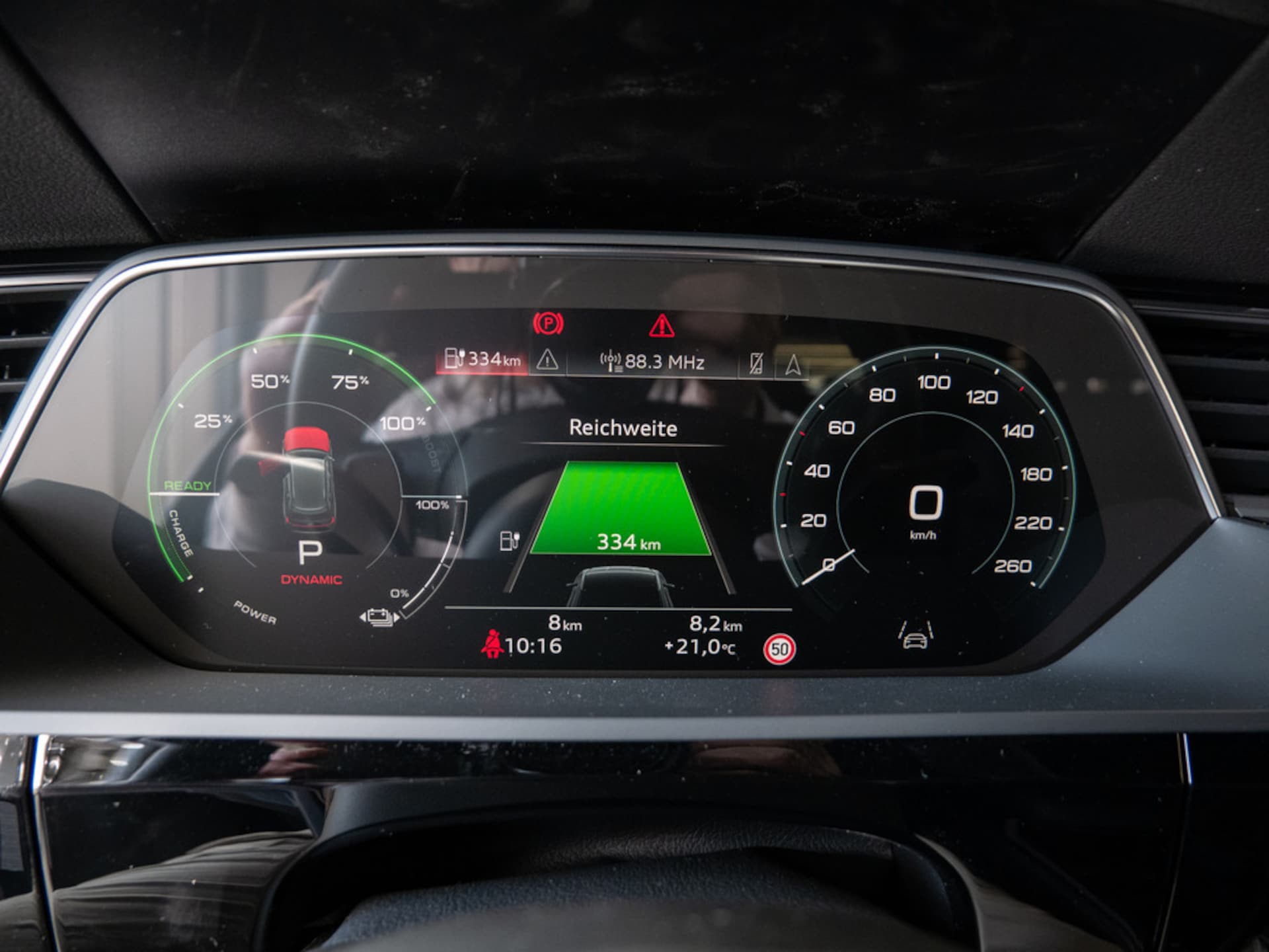 Audi Q8 e-tron S line