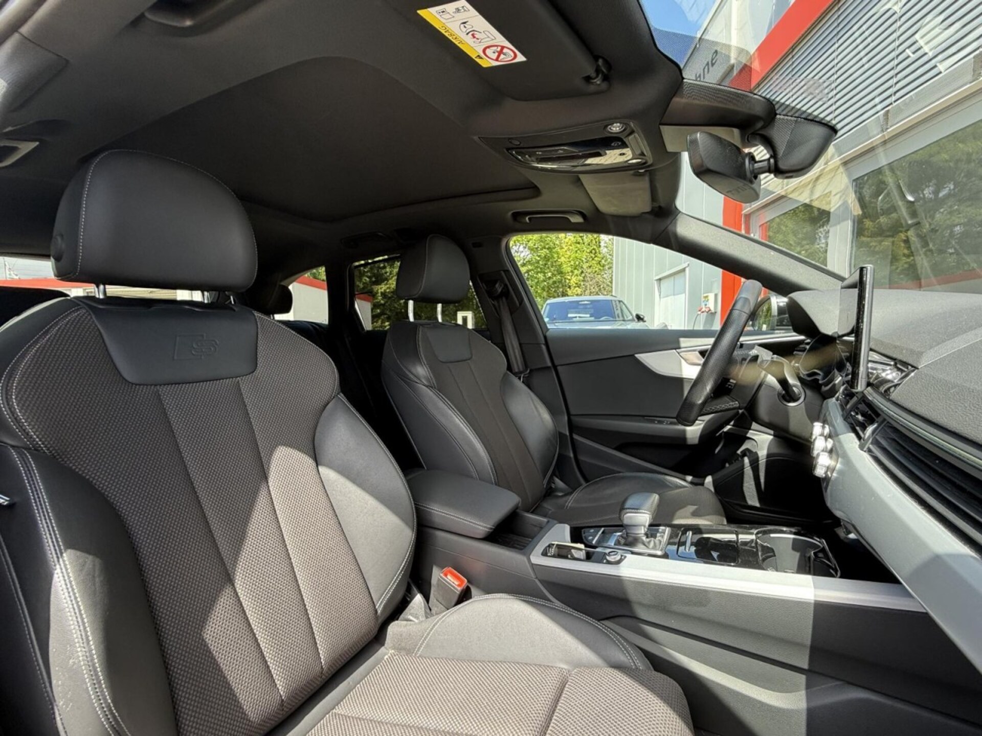 Audi A4 Avant S line