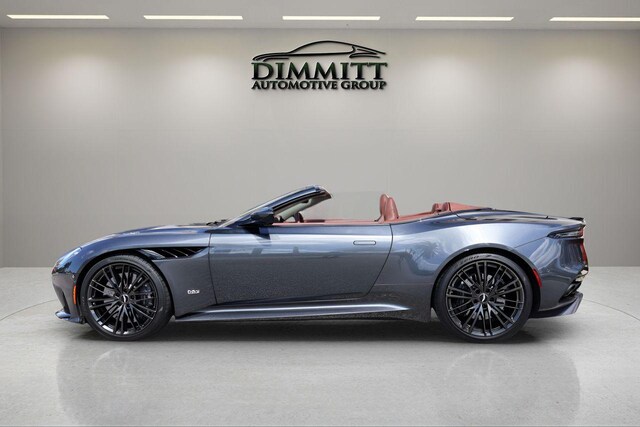 2021 Aston Martin DBS