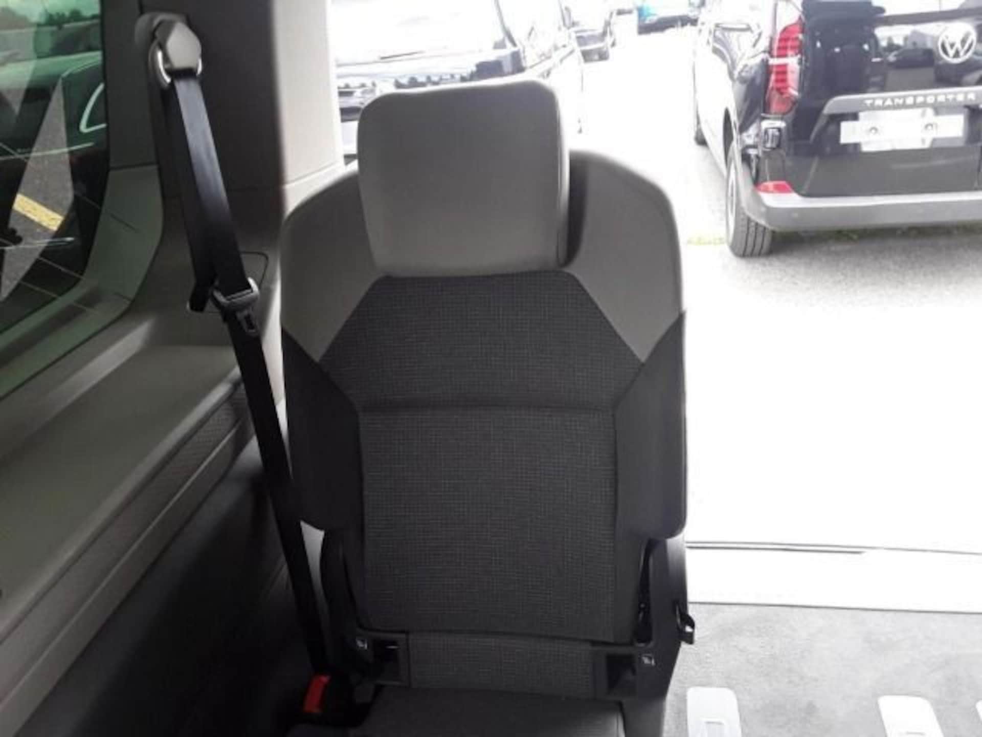 Volkswagen Multivan Basis-Modell