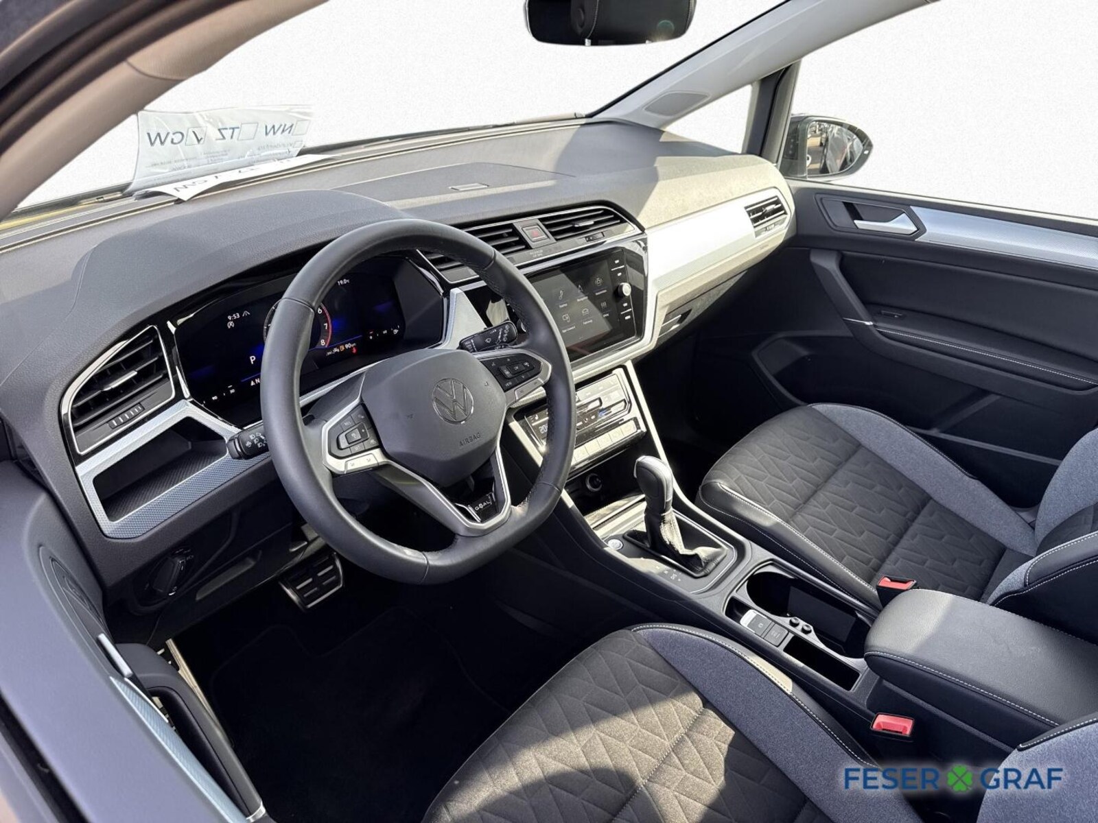 Volkswagen Touran – Bild 8