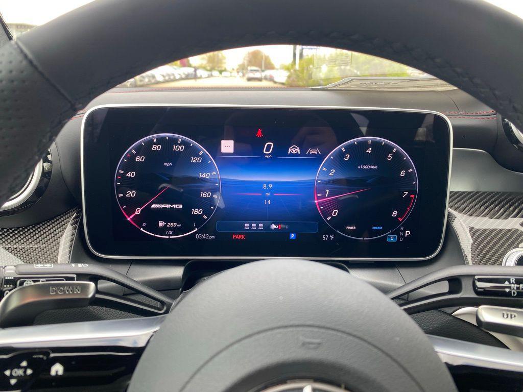 2025 Mercedes-Benz GLC AMG GLC43 - Photo 13