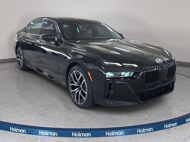 2023 BMW 740