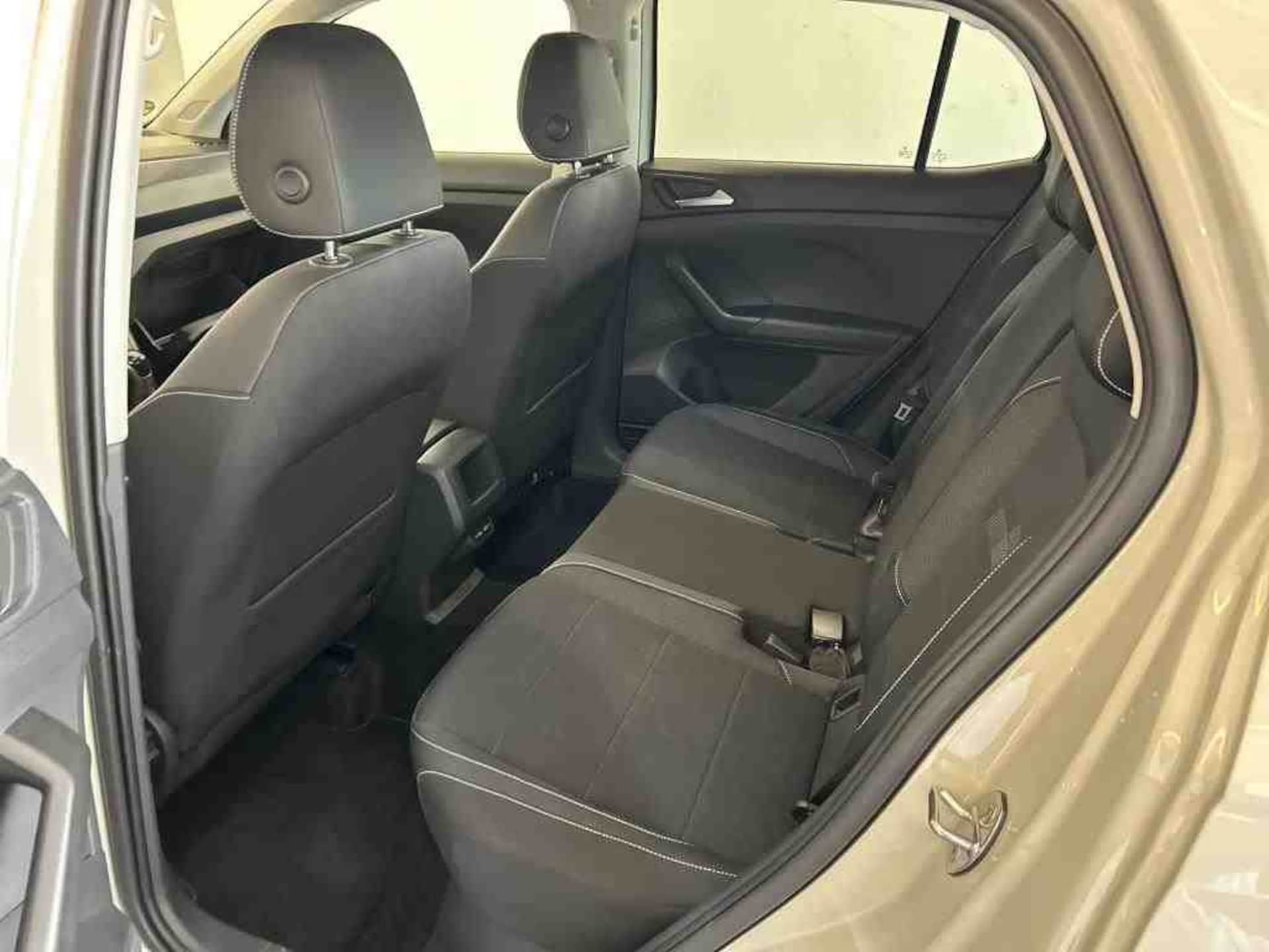 Volkswagen T-Cross Style