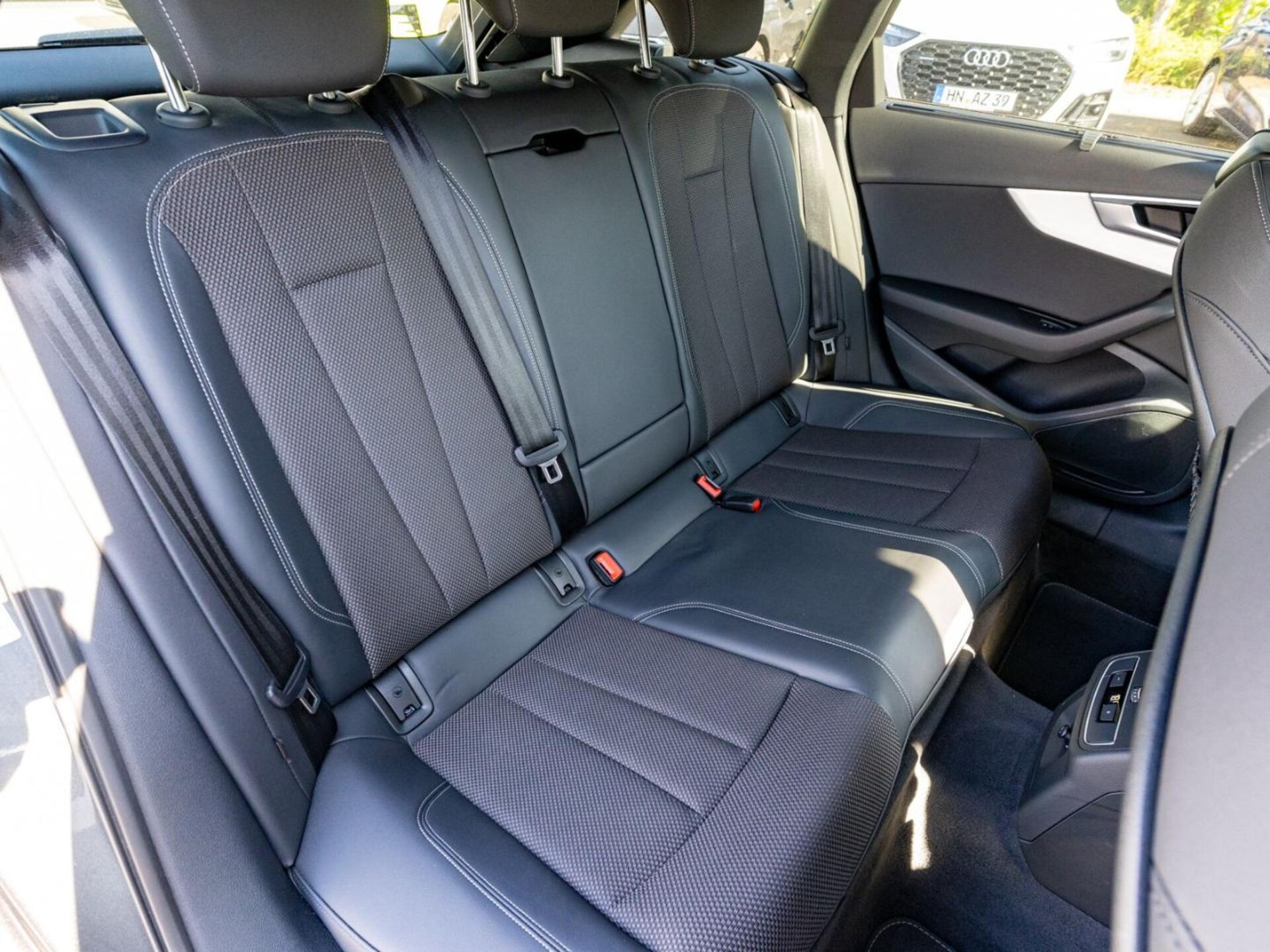 Audi A4 Avant S line