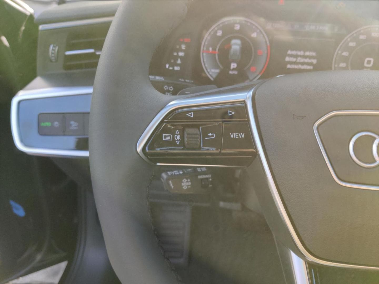 Bild über Audi A6 Avant advanced 40 TDI quattro S tronic - für weitere Informationen kontaktieren Sie den Audi Partner