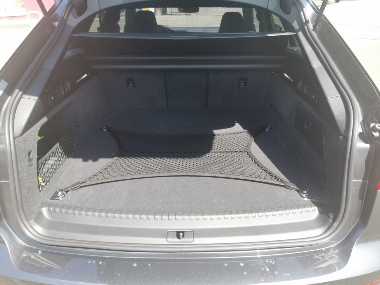 Image about Audi A6 Avant TFSI e S line 55 TFSI e quattro S tronic