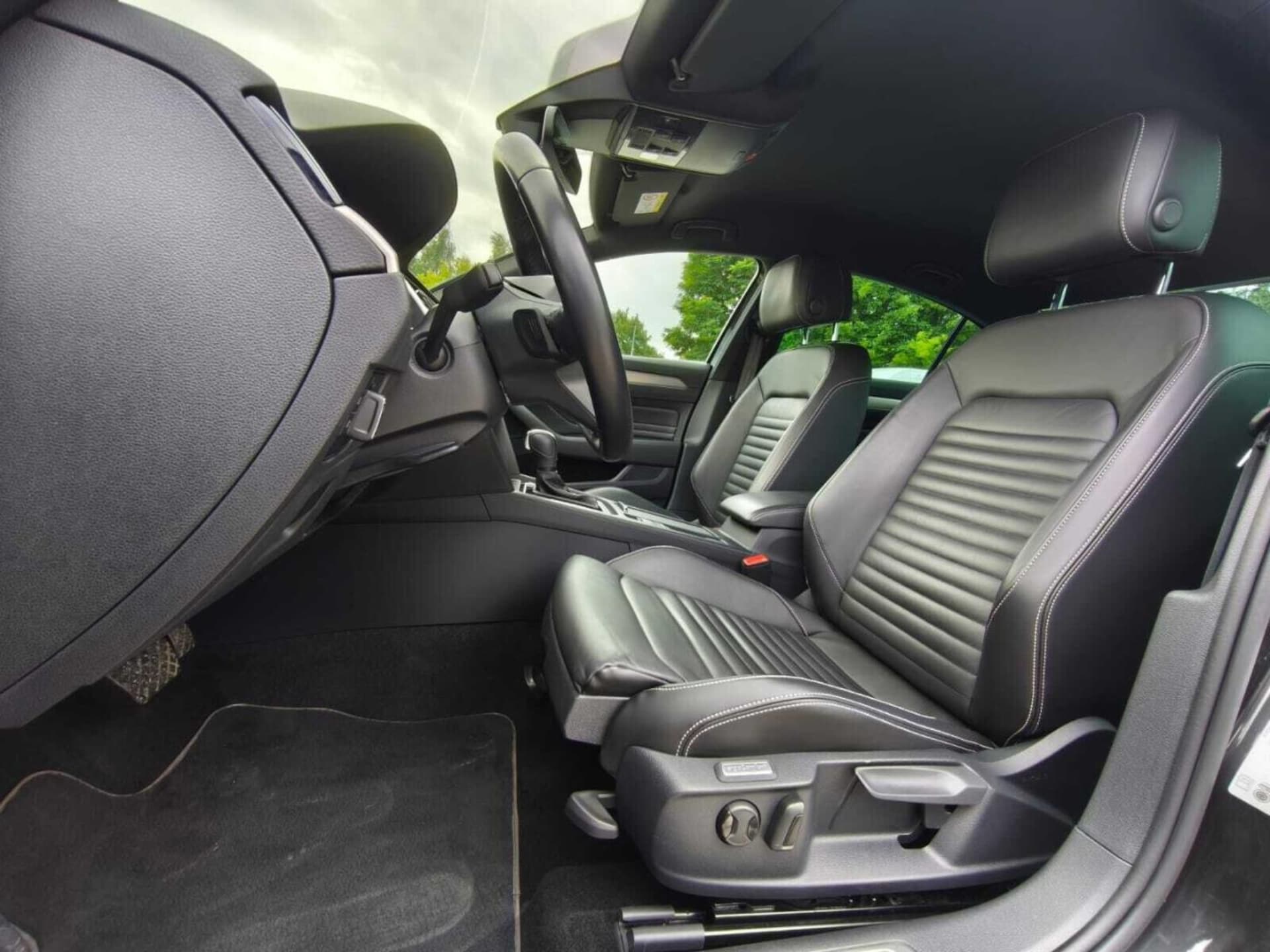 Volkswagen Passat Elegance