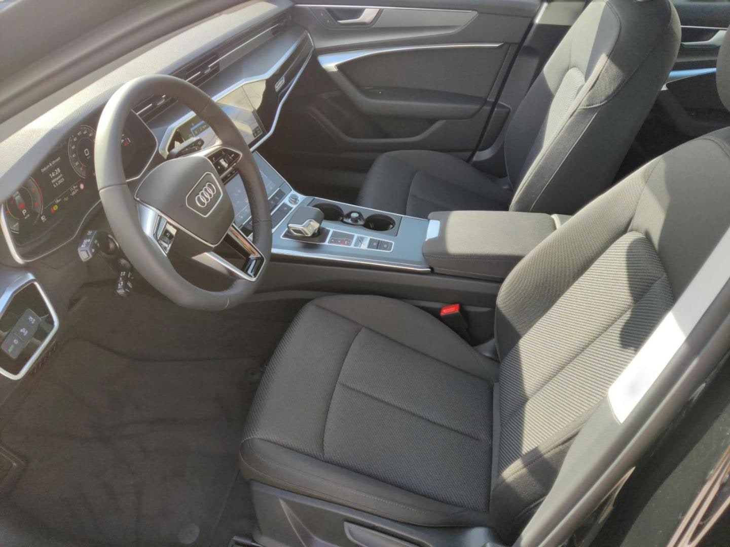 Bild über Audi A6 Avant advanced 40 TDI quattro S tronic - für weitere Informationen kontaktieren Sie den Audi Partner