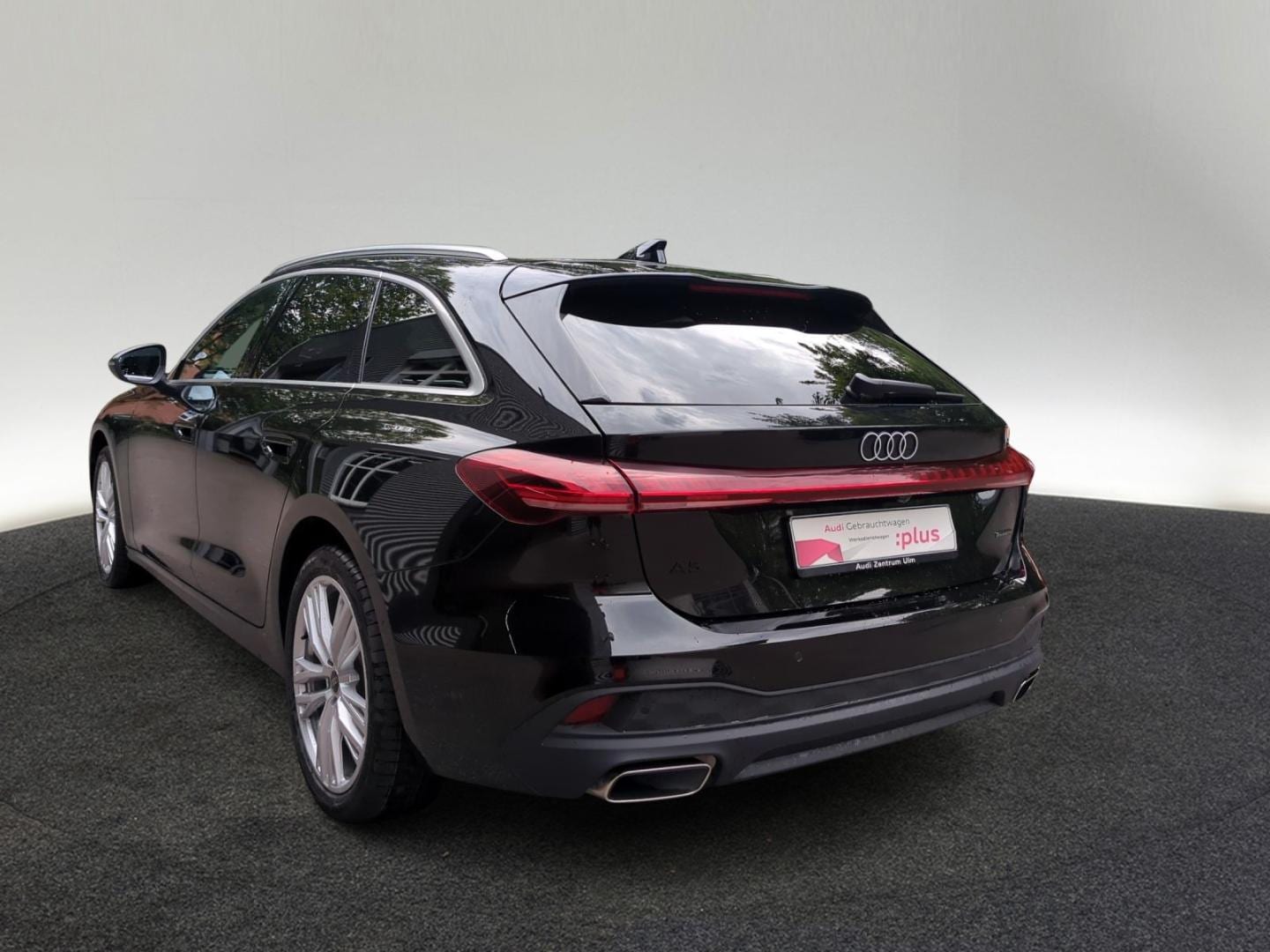 Bild über Audi A5 Avant TFSI quattro S tronic - für weitere Informationen kontaktieren Sie den Audi Partner