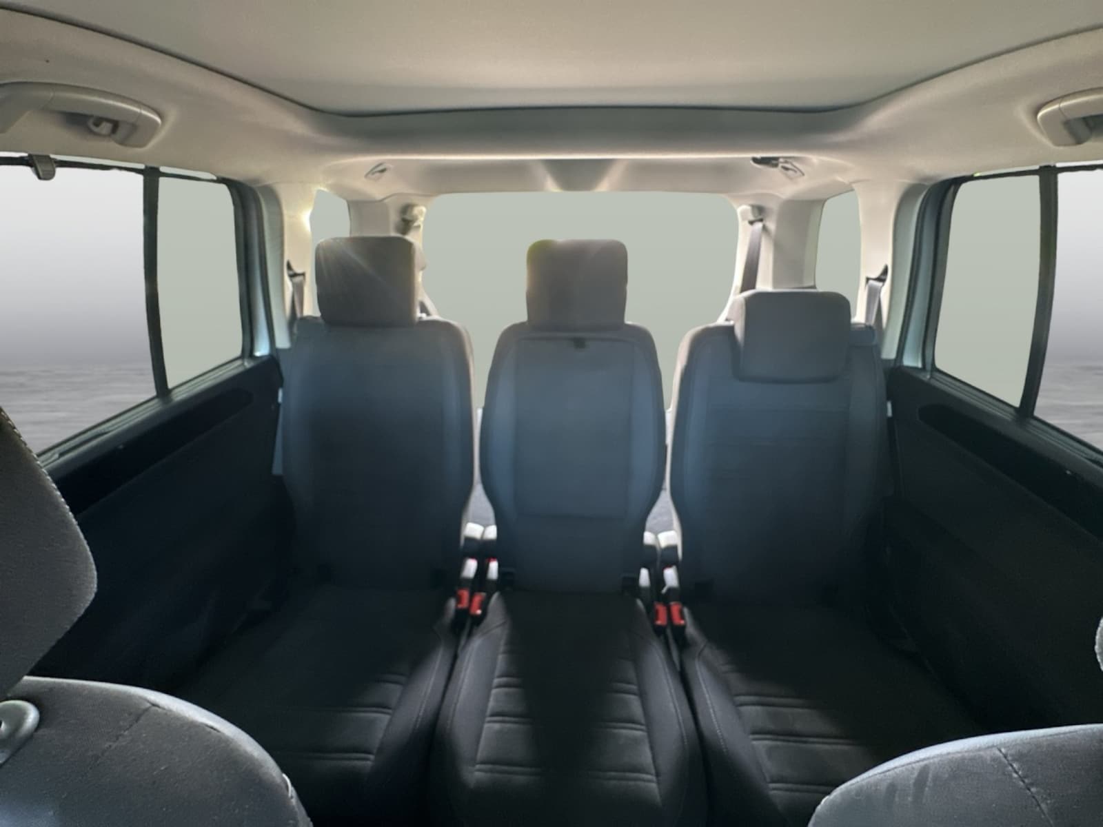 Volkswagen Touran – Bild 11