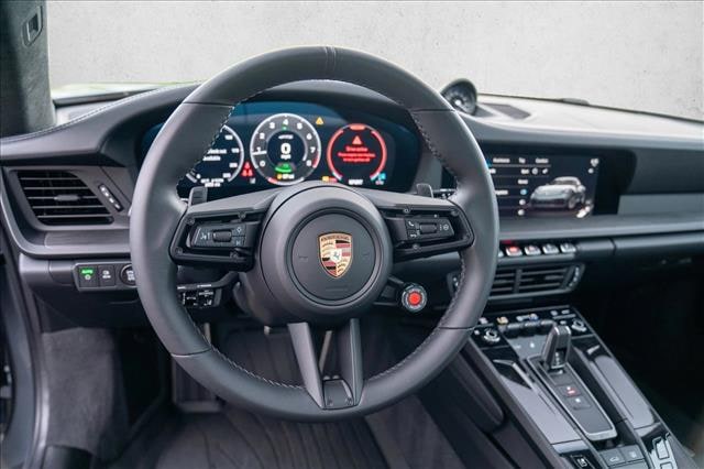 2026 Porsche 911 GTS - Photo 13
