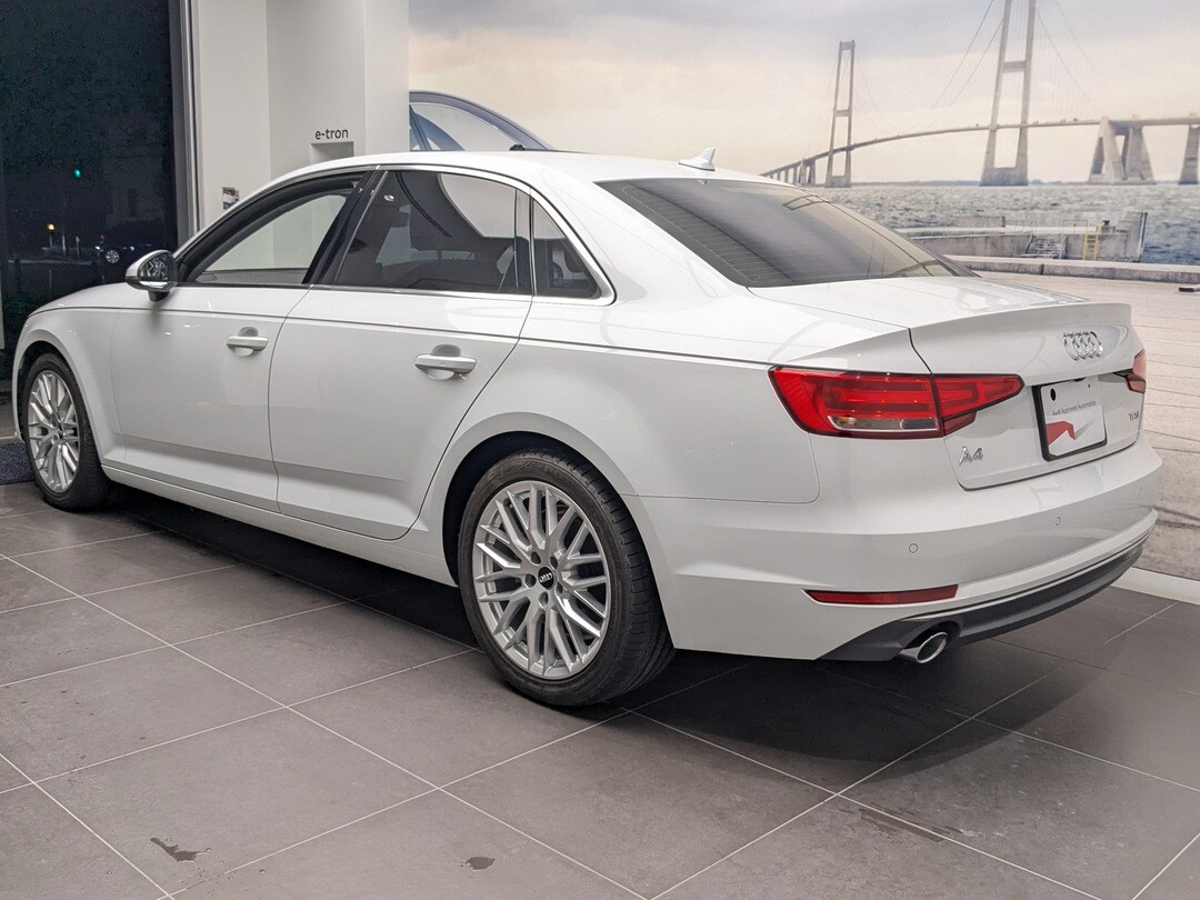 Audi A4 Sedan