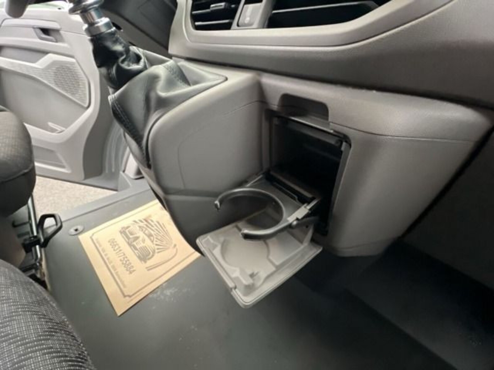 Volkswagen Transporter Kasten kurzer Radstand – Bild 17