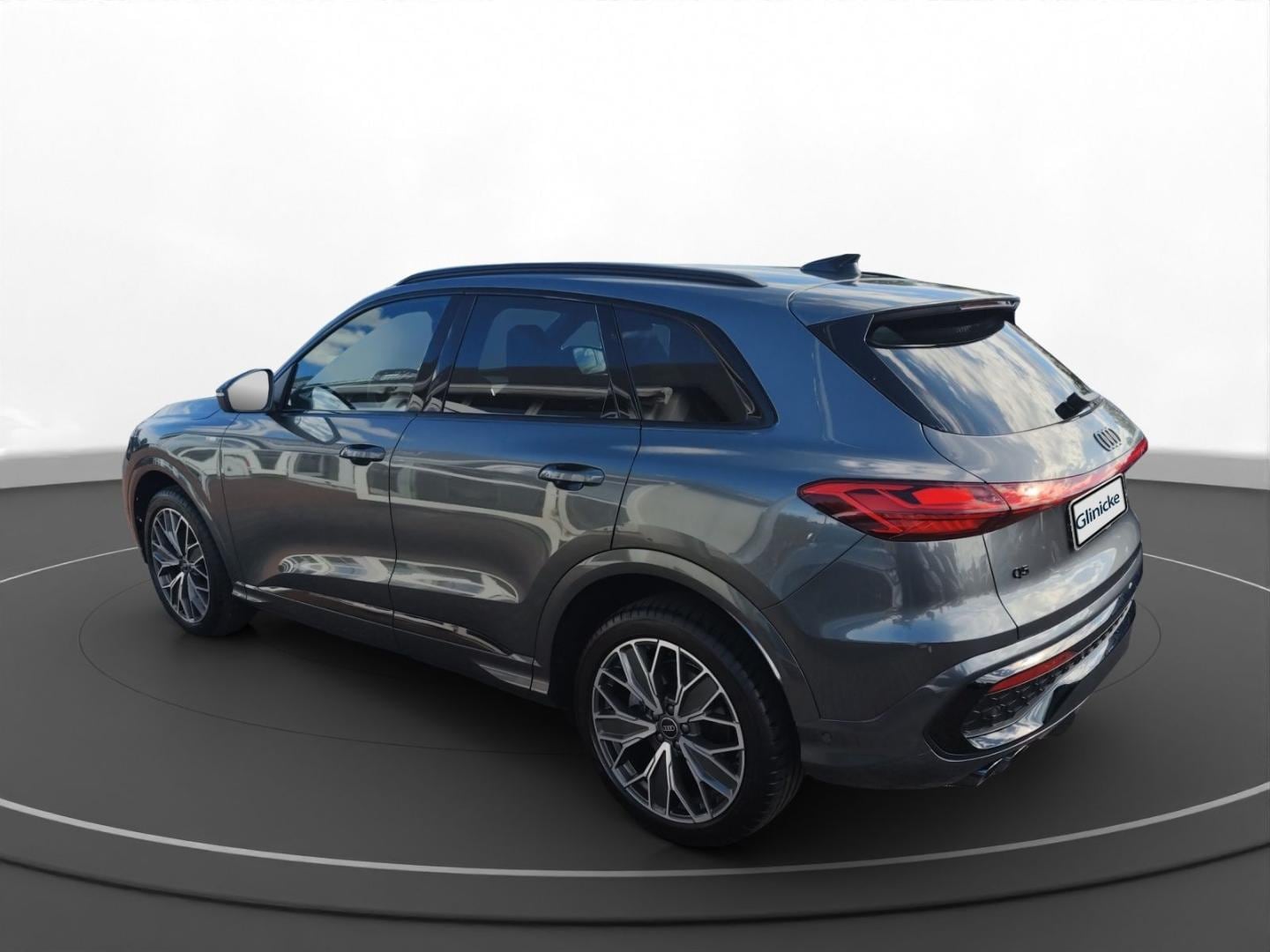 Bild über Audi Q5 SUV TDI quattro 150 kW S tronic - für weitere Informationen kontaktieren Sie den Audi Partner