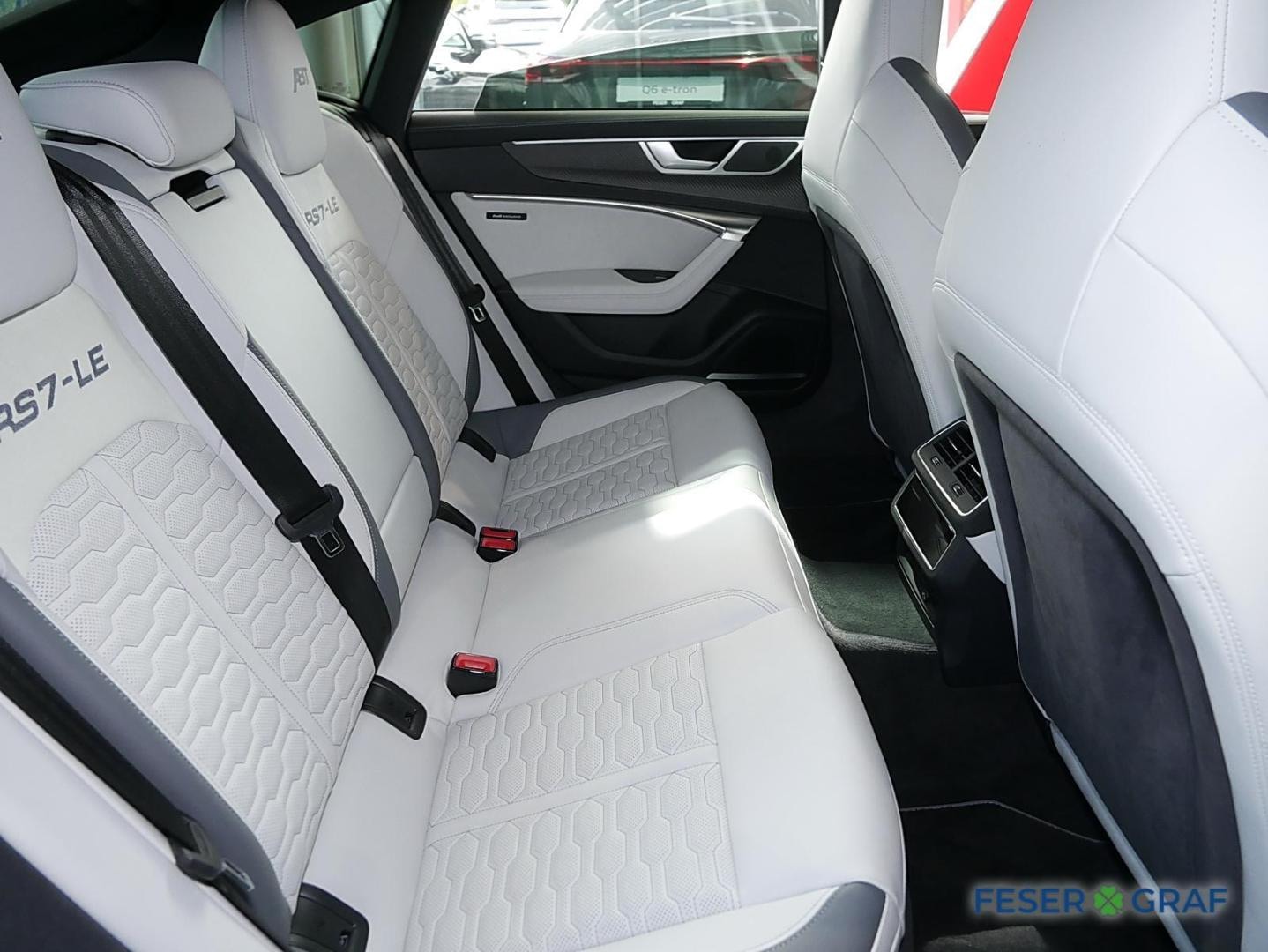 Bild über Audi RS 7 Sportback TFSI quattro tiptronic - für weitere Informationen kontaktieren Sie den Audi Partner