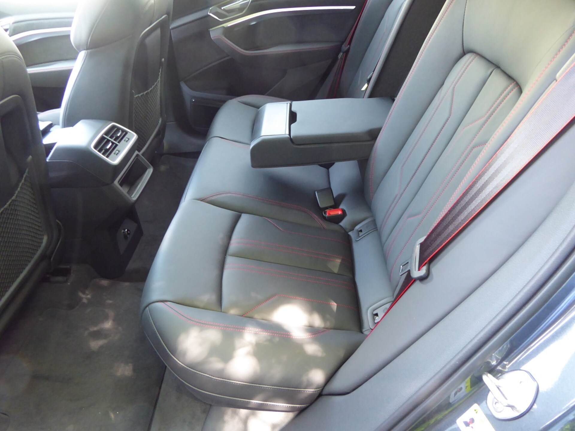 Audi Q8 e-tron S line
