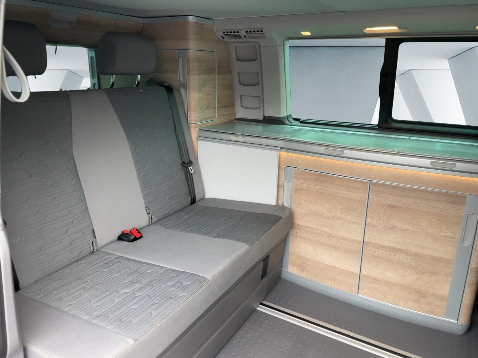 Volkswagen T6.1 California – Bild 8
