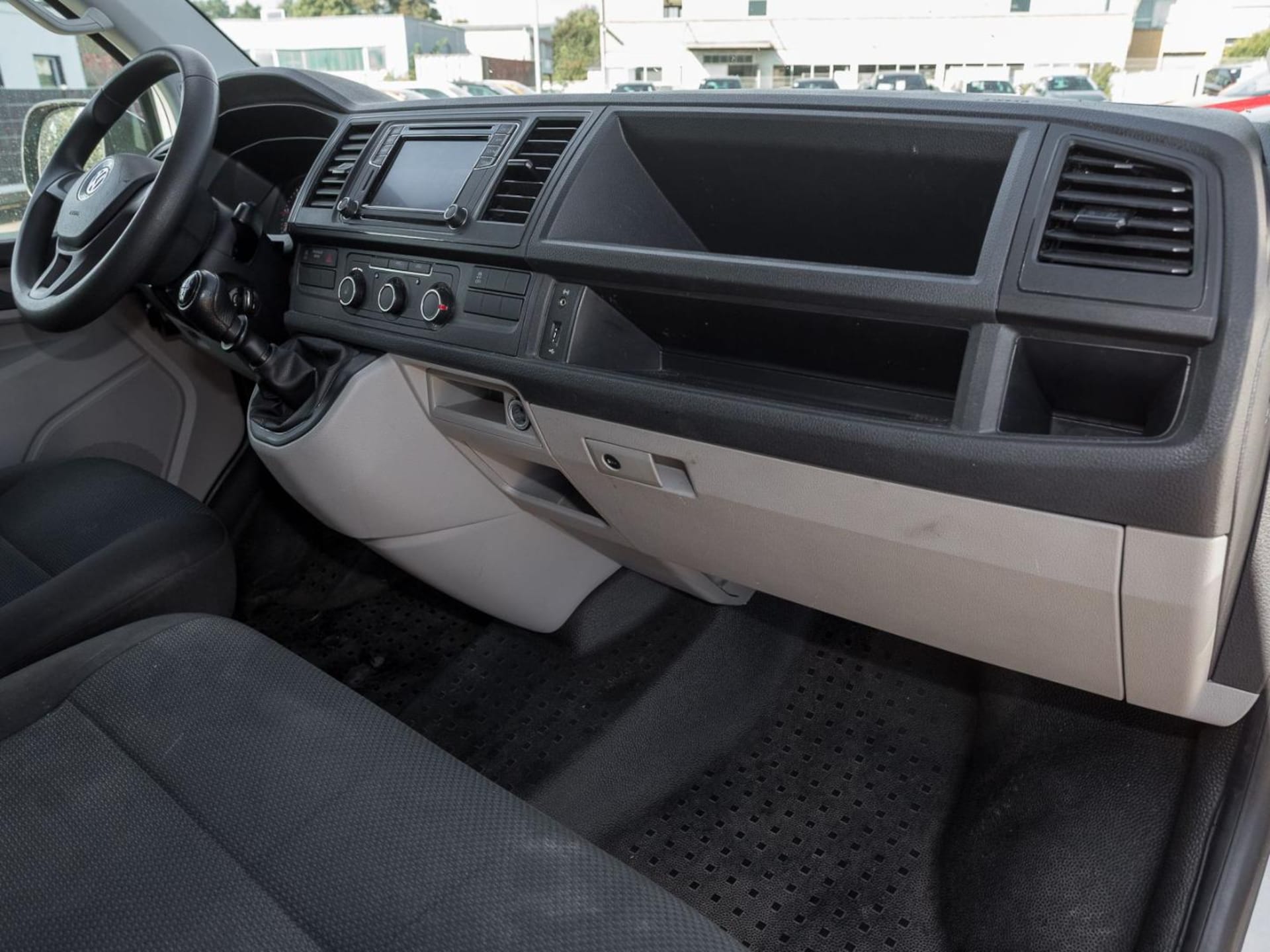 Volkswagen T6 Transporter Kasten kurzer Radstand