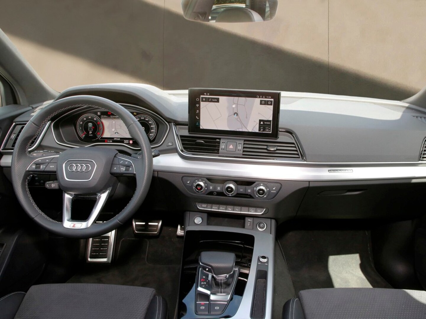 Bild über Audi Q5 40 TFSI quattro S tronic - für weitere Informationen kontaktieren Sie den Audi Partner