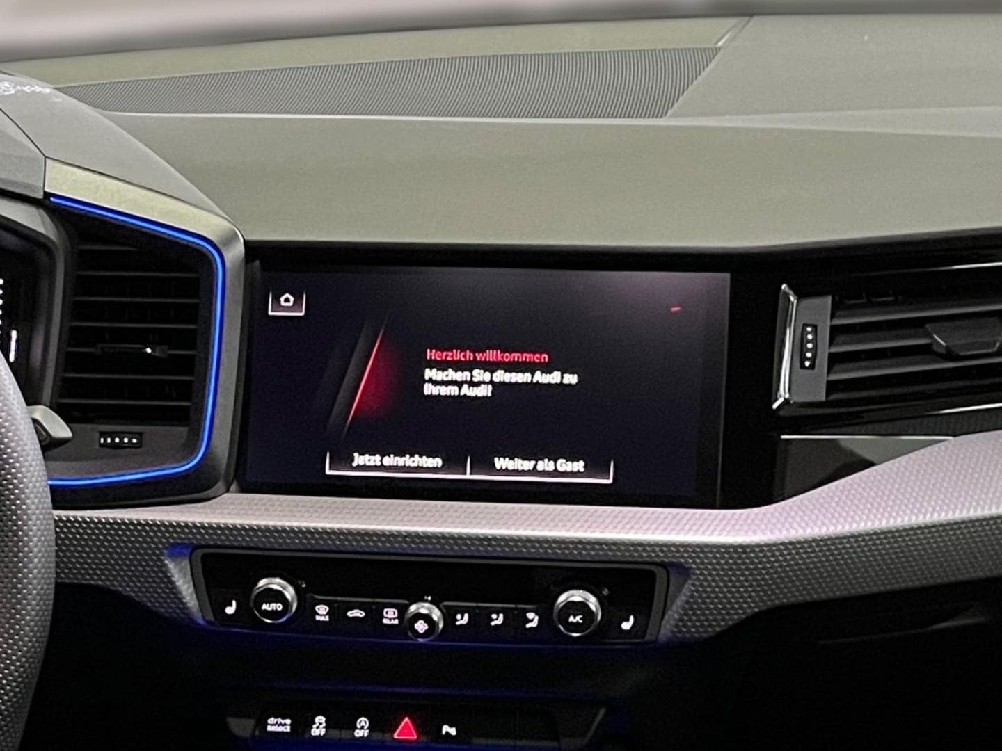 Bild über Audi A1 Sportback S line 30 TFSI S tronic - für weitere Informationen kontaktieren Sie den Audi Partner