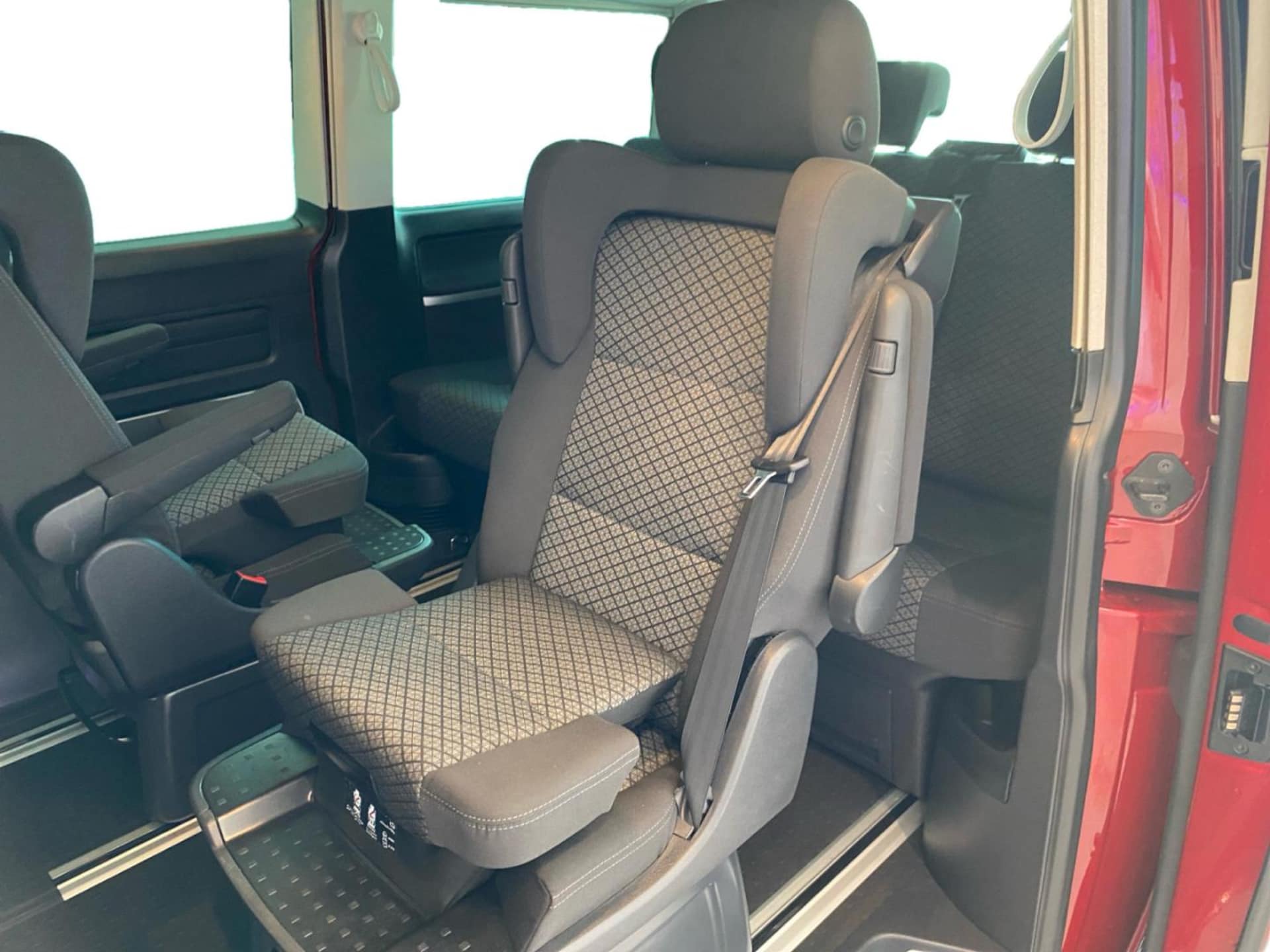 Volkswagen T6.1 California Beach
