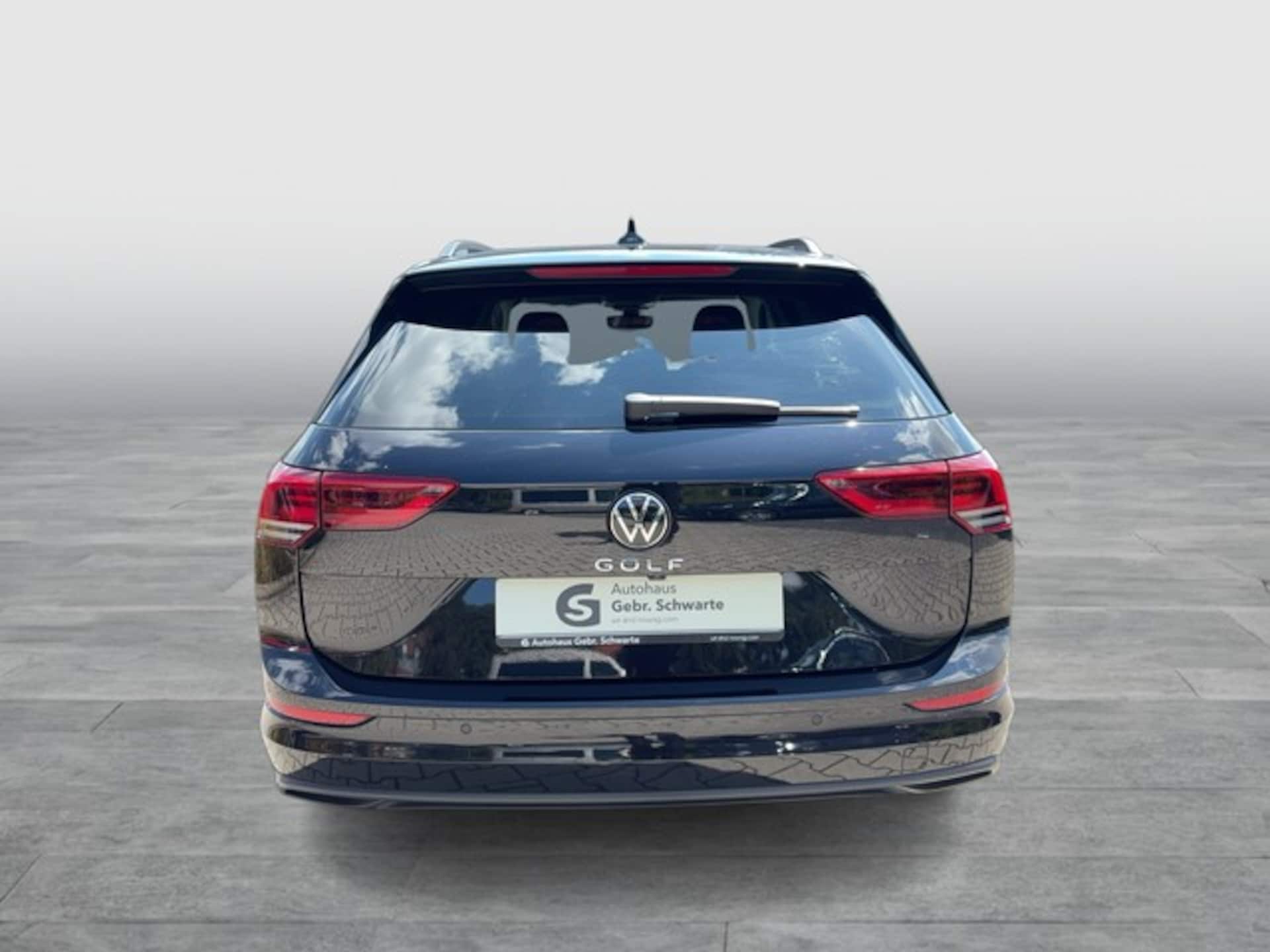 Volkswagen Golf Variant Life