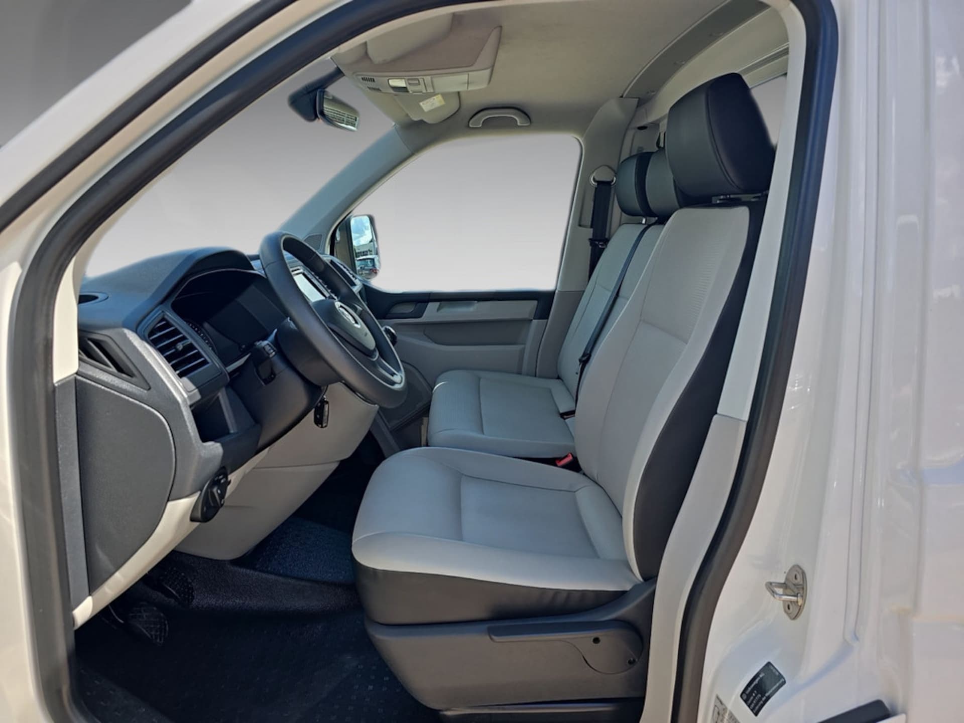 Volkswagen T6 Transporter Einzelkabine langer Radstand