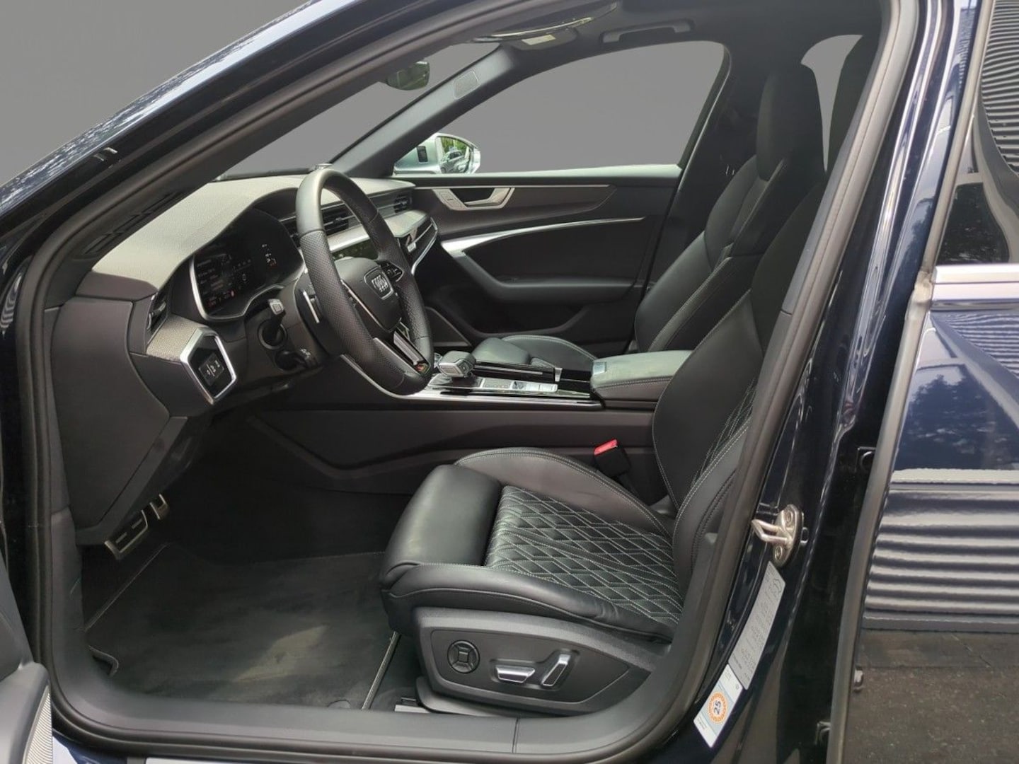 Bild über Audi S6 Limousine TDI quattro tiptronic - für weitere Informationen kontaktieren Sie den Audi Partner