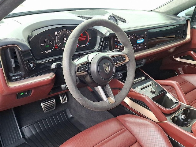2025 Porsche Cayenne E-Hybrid Coupe