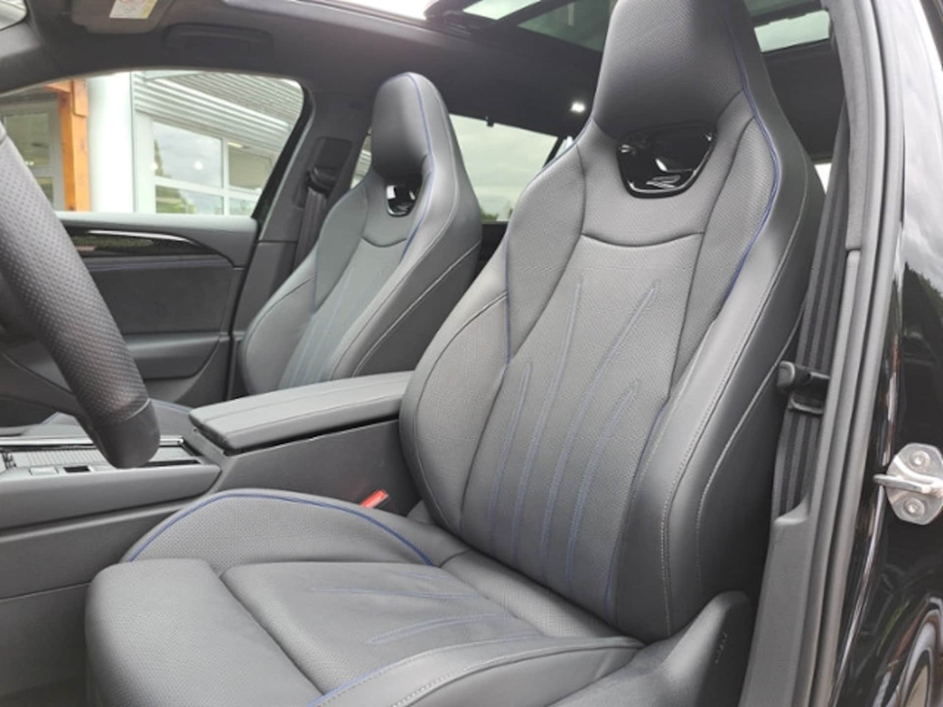 Volkswagen Passat R-Line