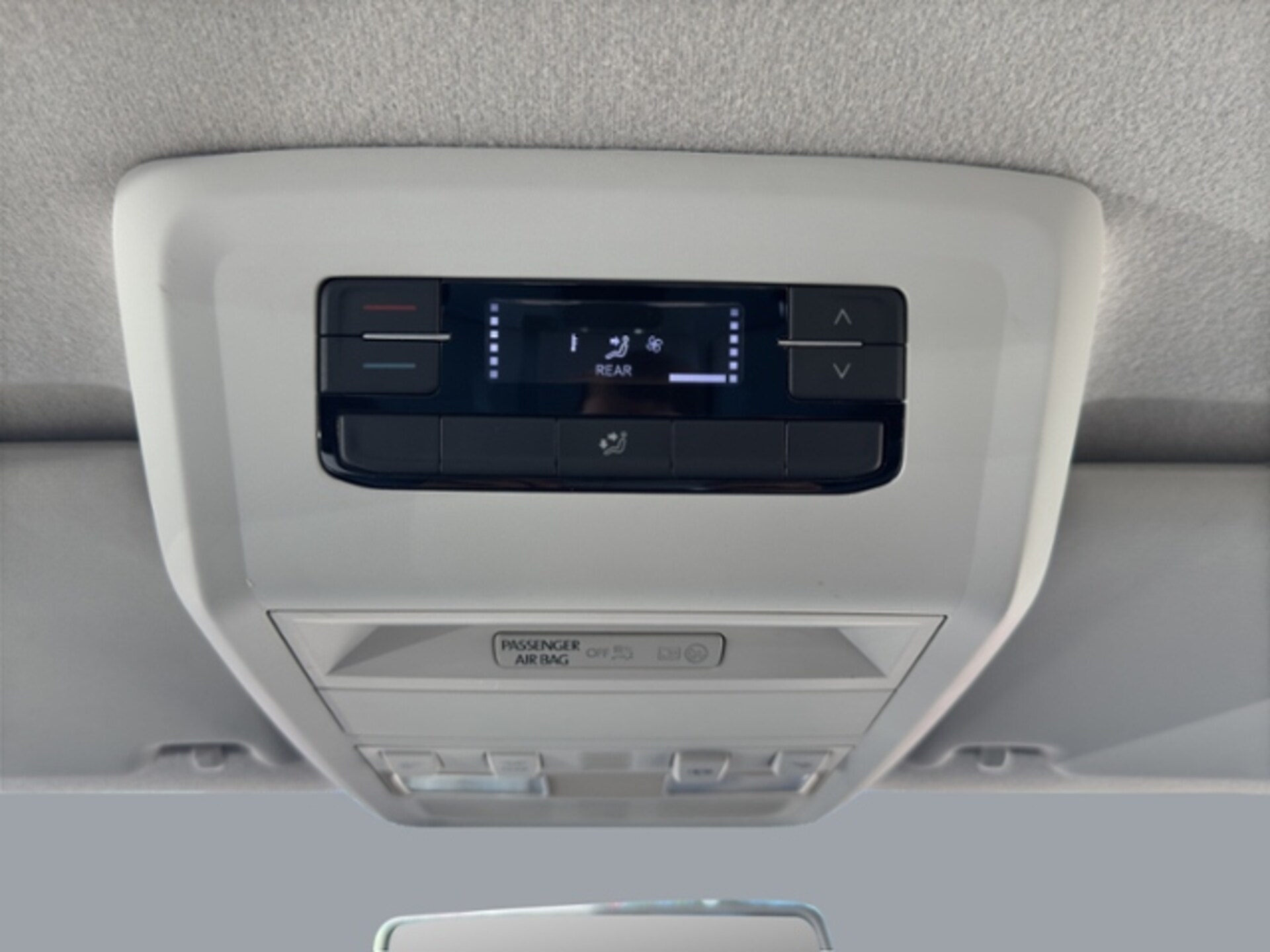 Volkswagen T6.1 Transporter Kombi langer Radstand