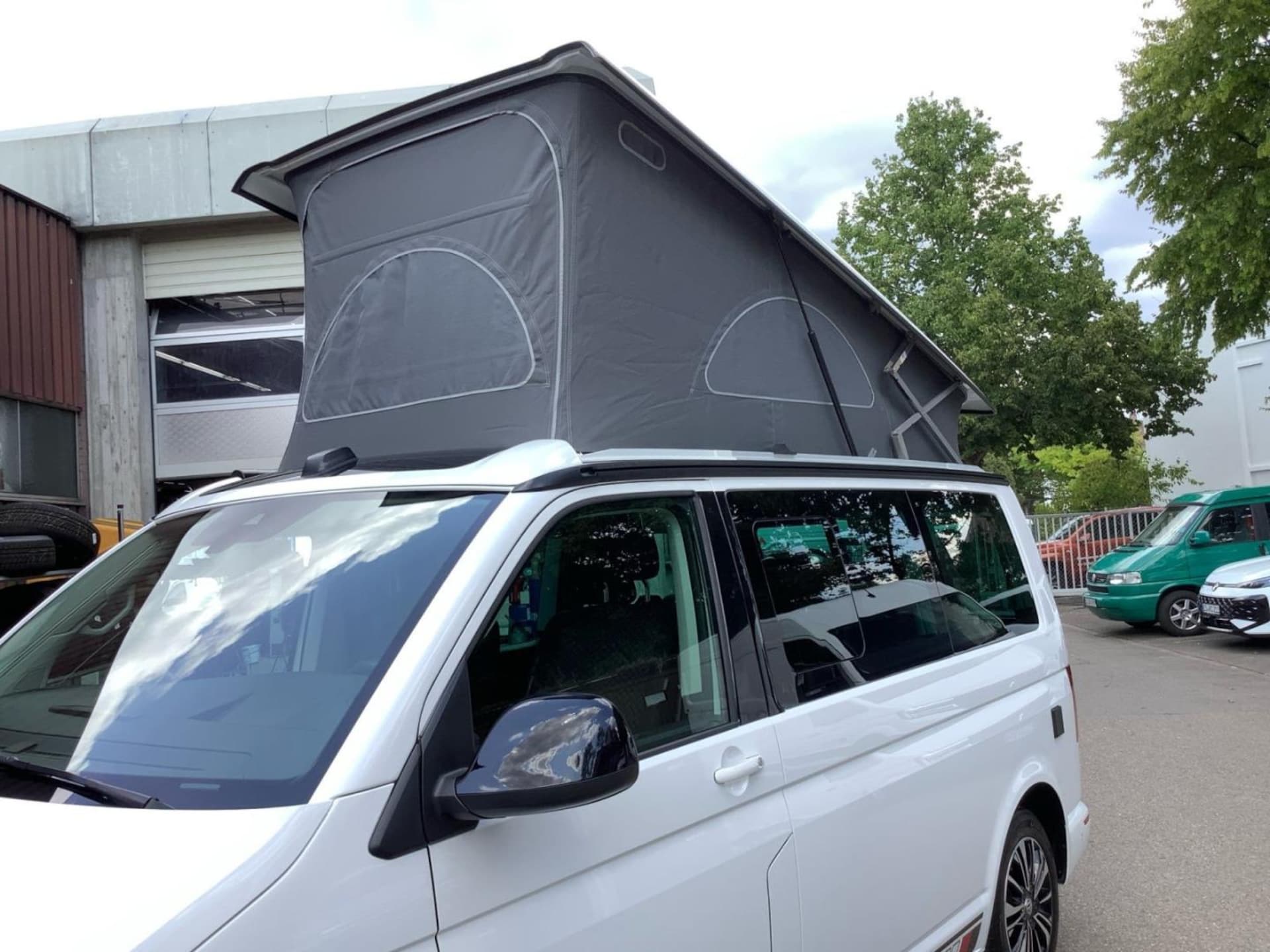 Volkswagen T6.1 California Beach