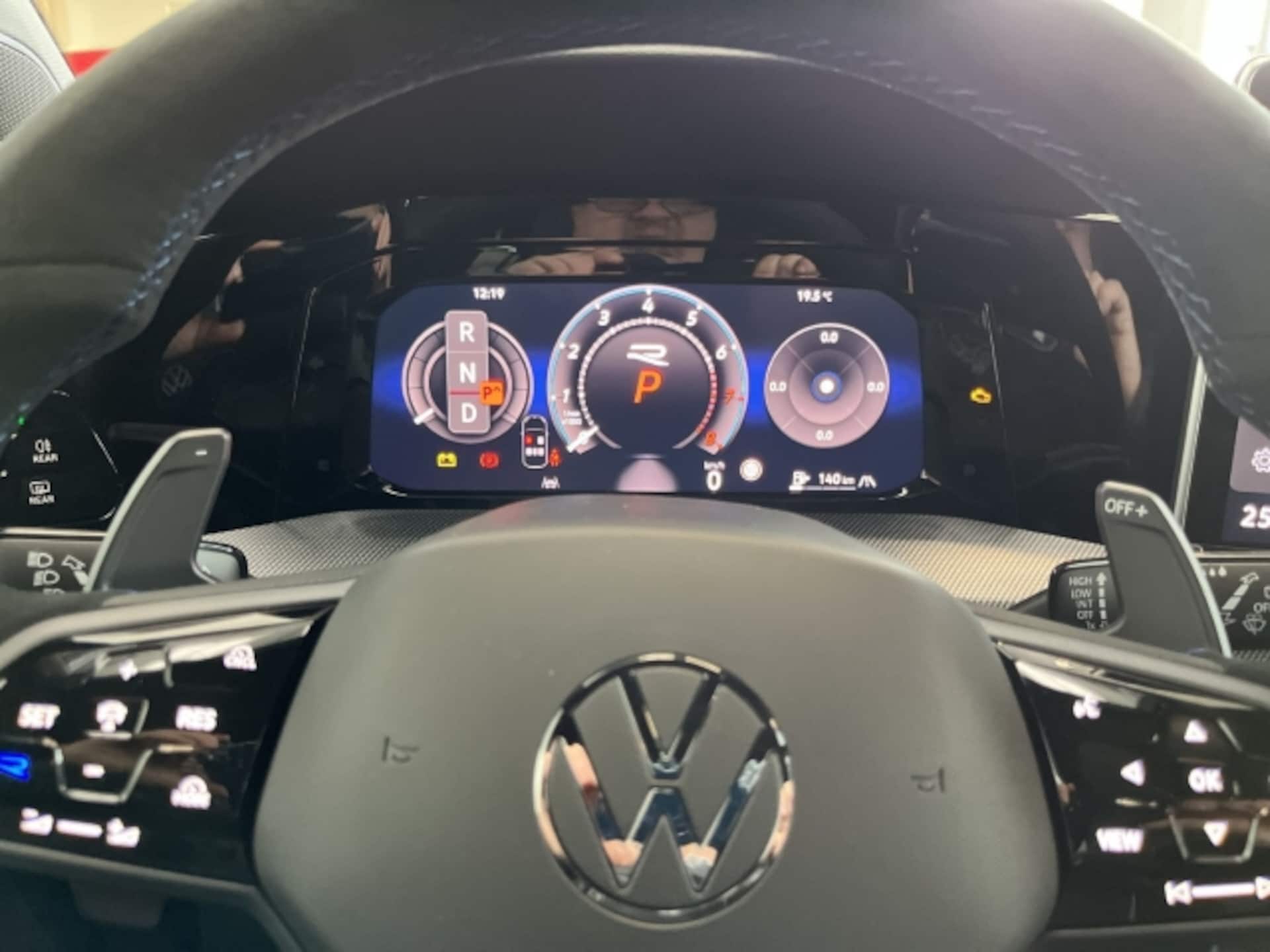 Volkswagen Golf Variant R