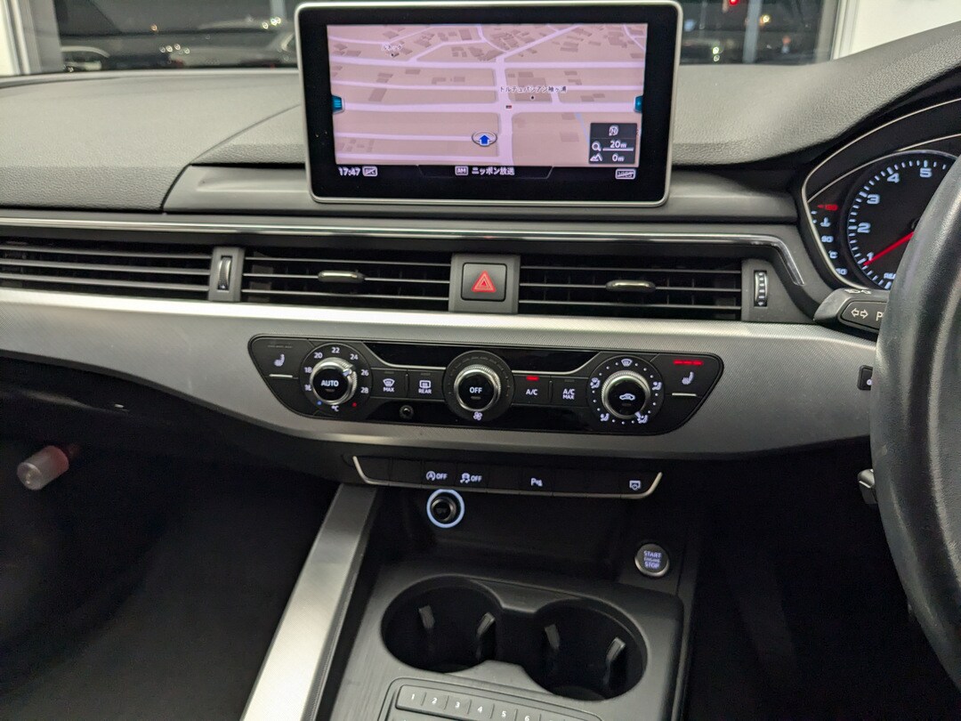 Audi A4 Sedan