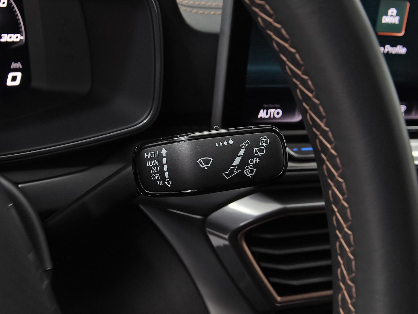 CUPRA Leon Sportstourer 1.5 eTSI DSG 110 kW (150 CV) — photo 16