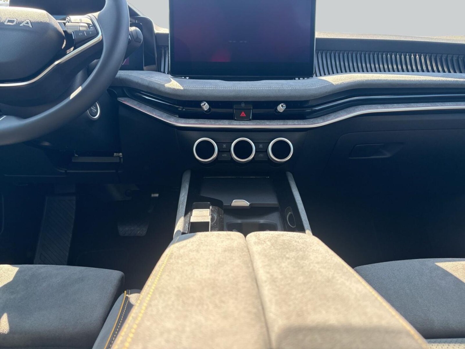Škoda Superb Combi – Bild 14