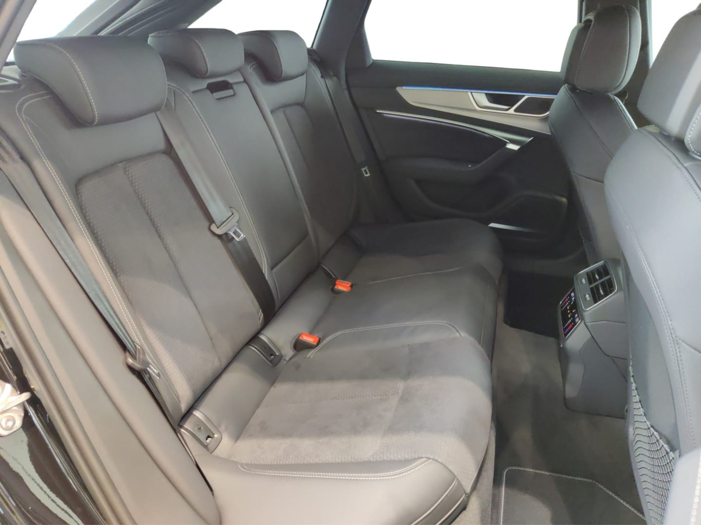 Bild über Audi A6 Avant S line 50 TDI quattro tiptronic - für weitere Informationen kontaktieren Sie den Audi Partner