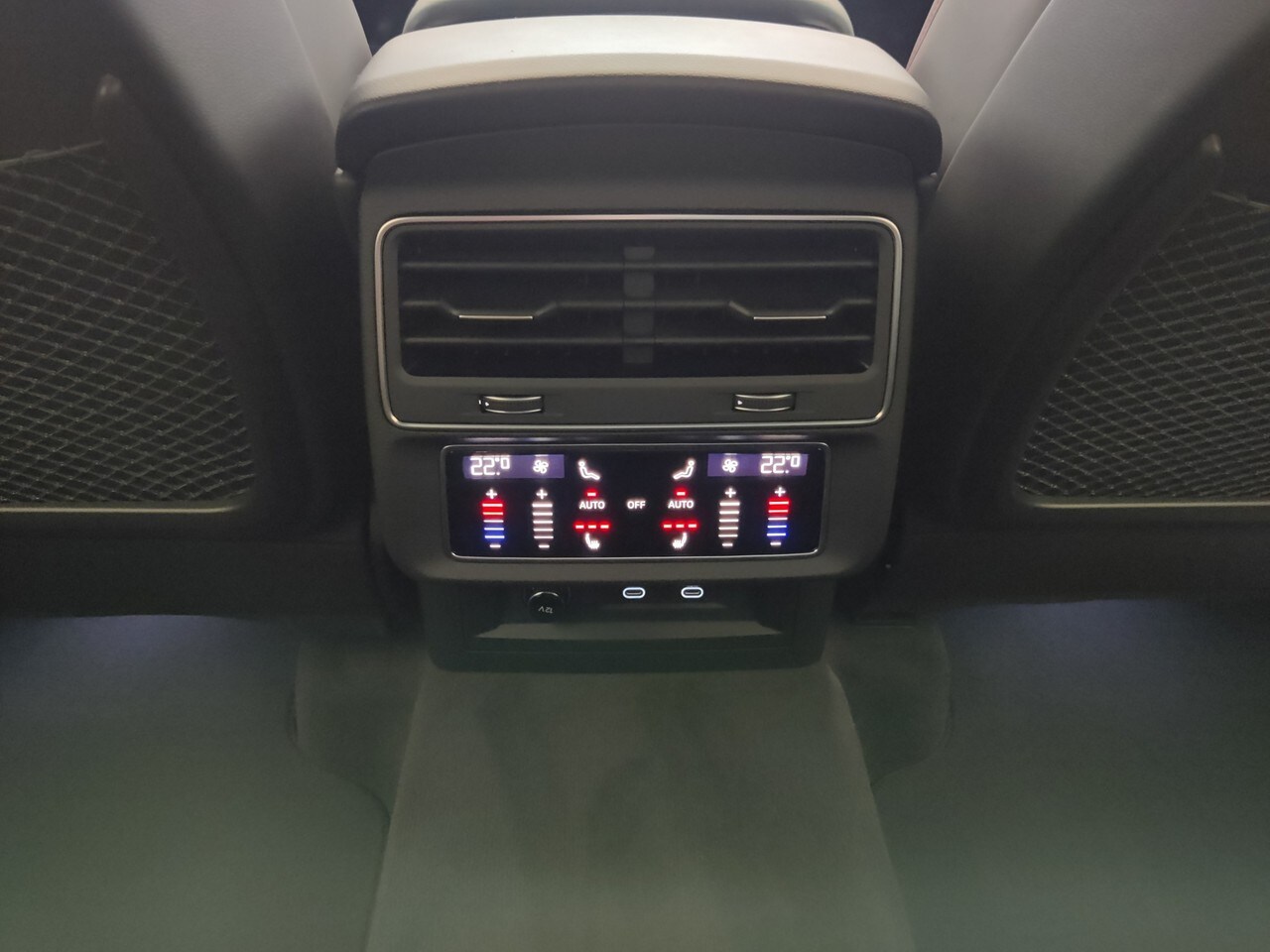 Image about Audi SQ8 SUV TFSI quattro tiptronic