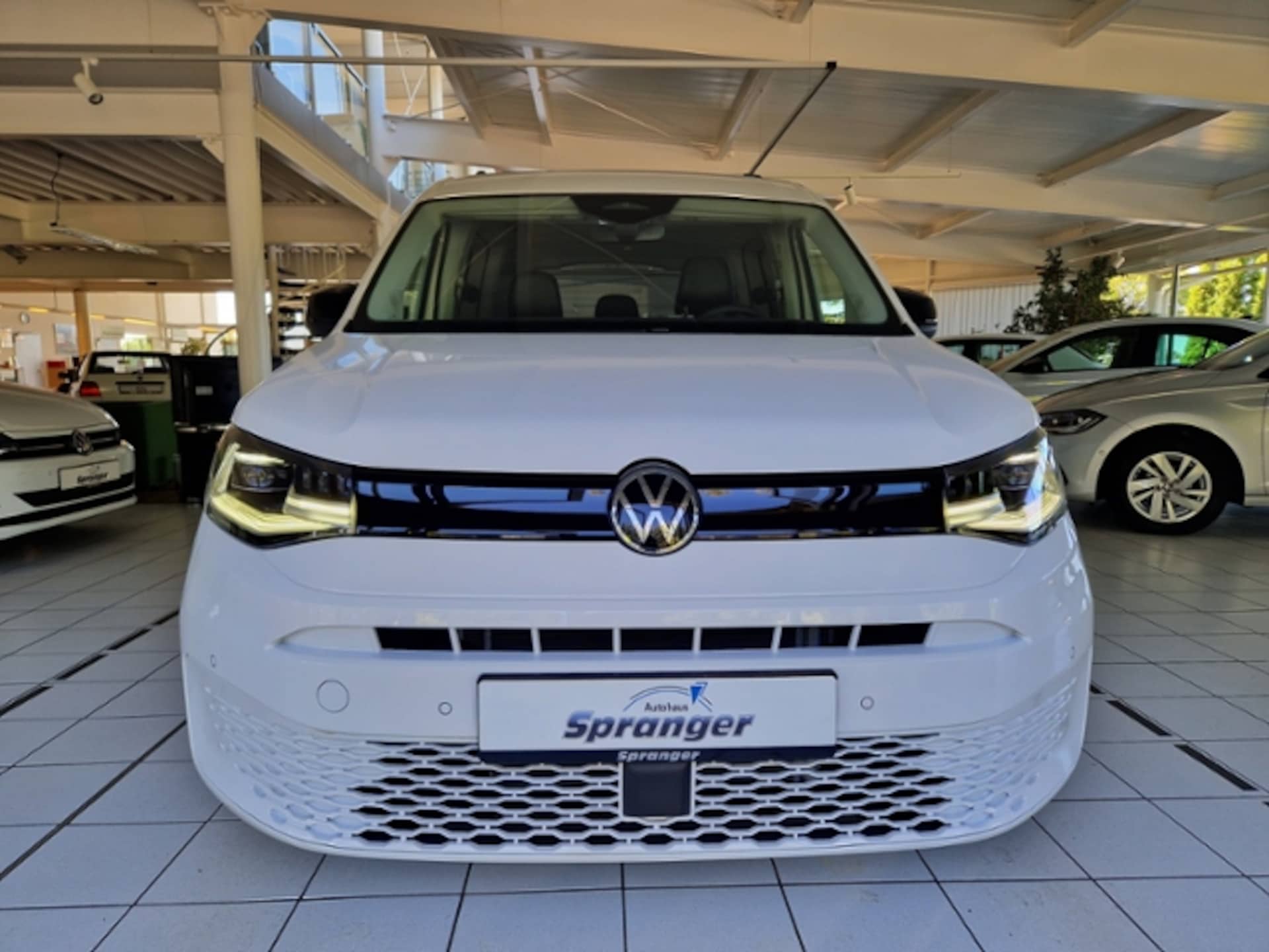 Volkswagen Caddy Maxi Basis-Modell