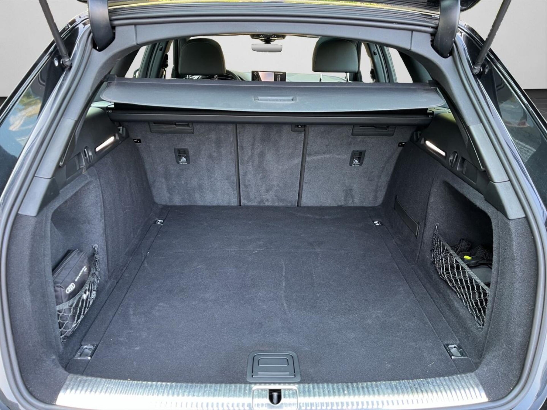 Audi A4 Avant S line