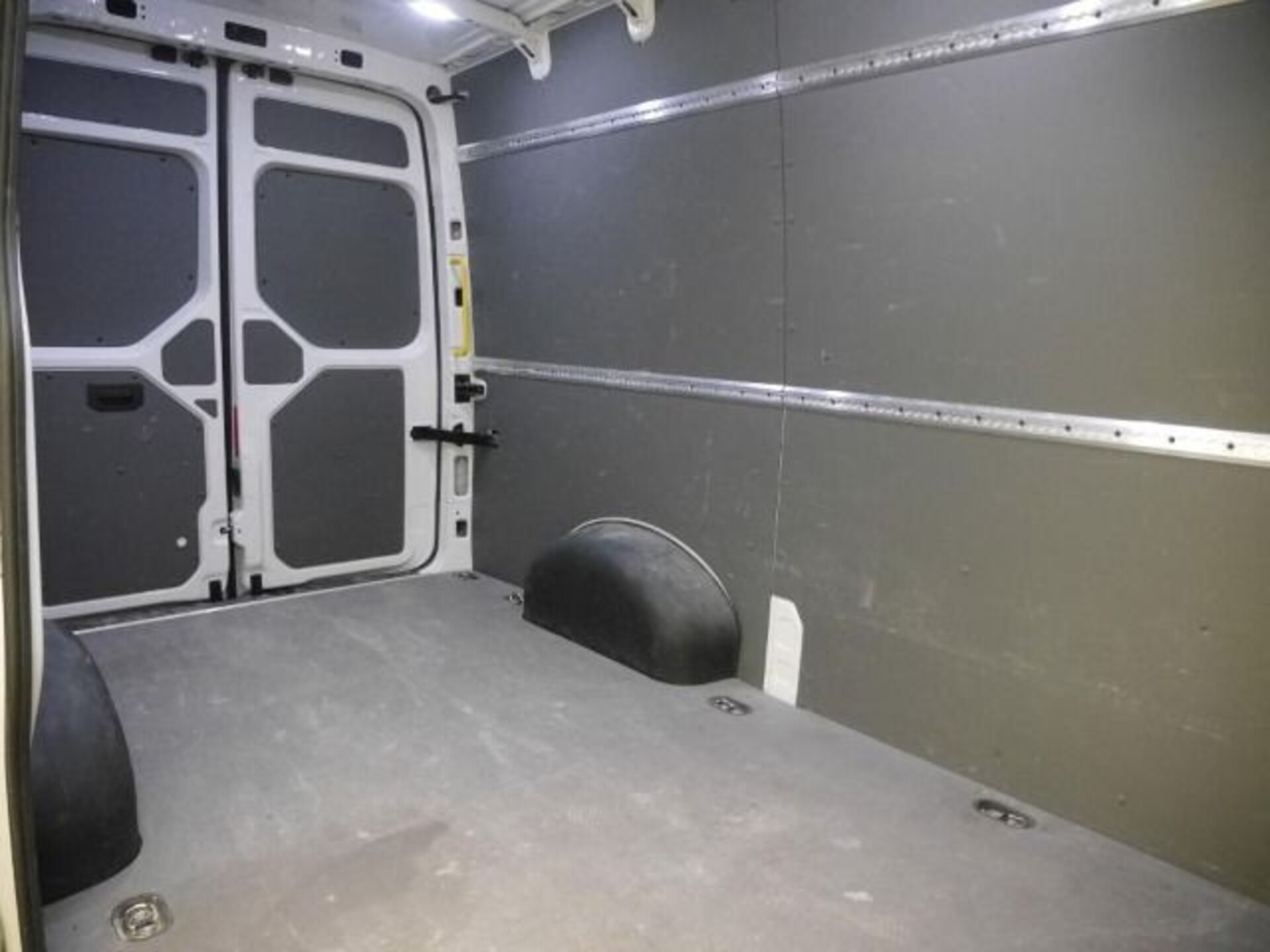 Volkswagen Crafter Kasten mittlerer Radstand